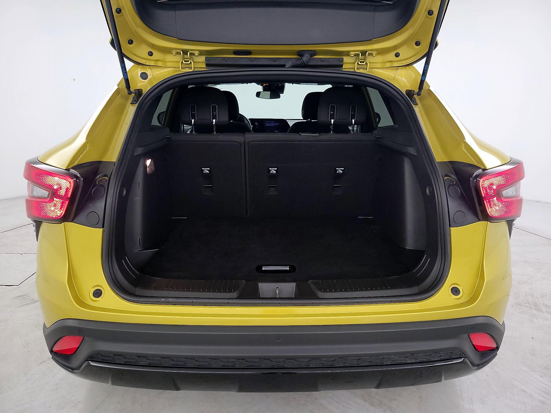 Thumbnail: 2024 Chevrolet Trax - 20