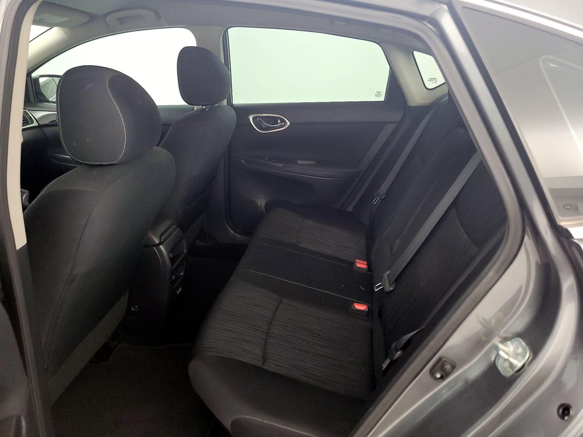 Thumbnail: 2019 Nissan Sentra - 18