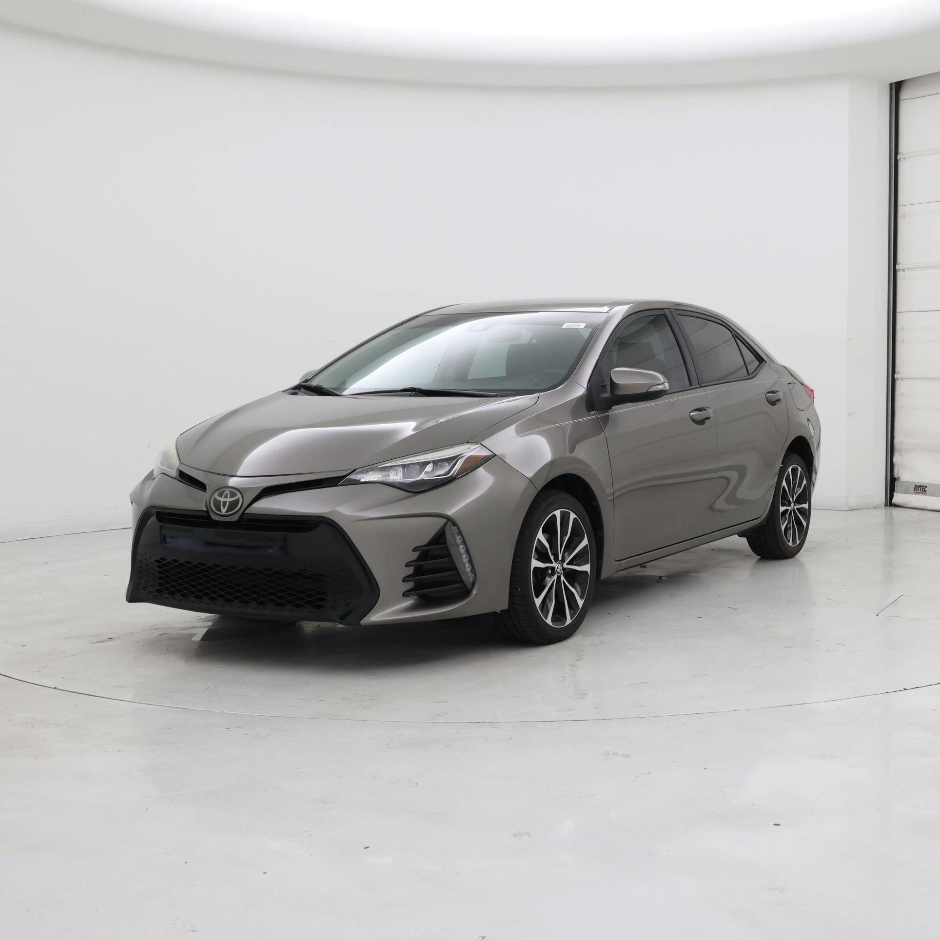 Thumbnail: 2018 Toyota Corolla - 4