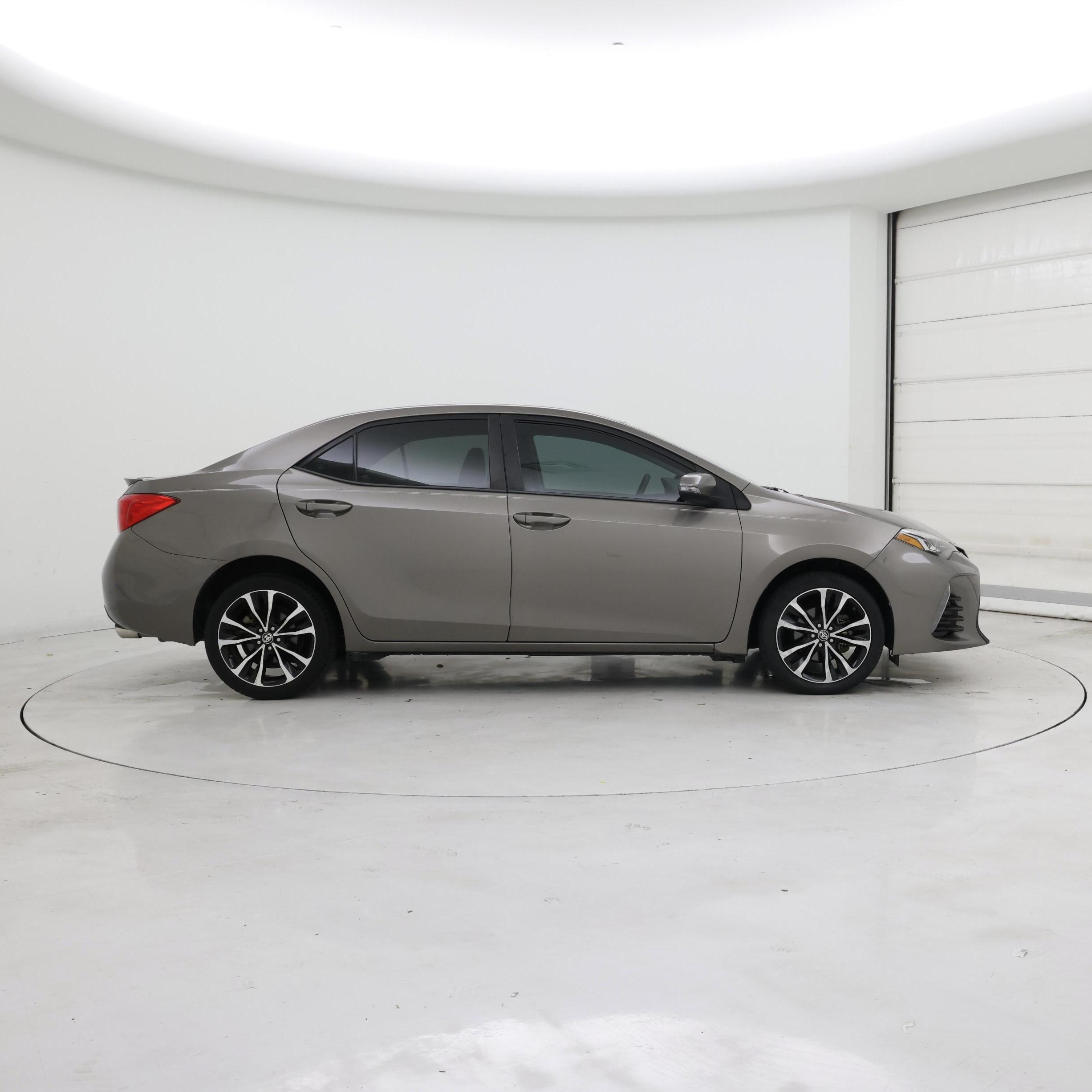 Thumbnail: 2018 Toyota Corolla - 7