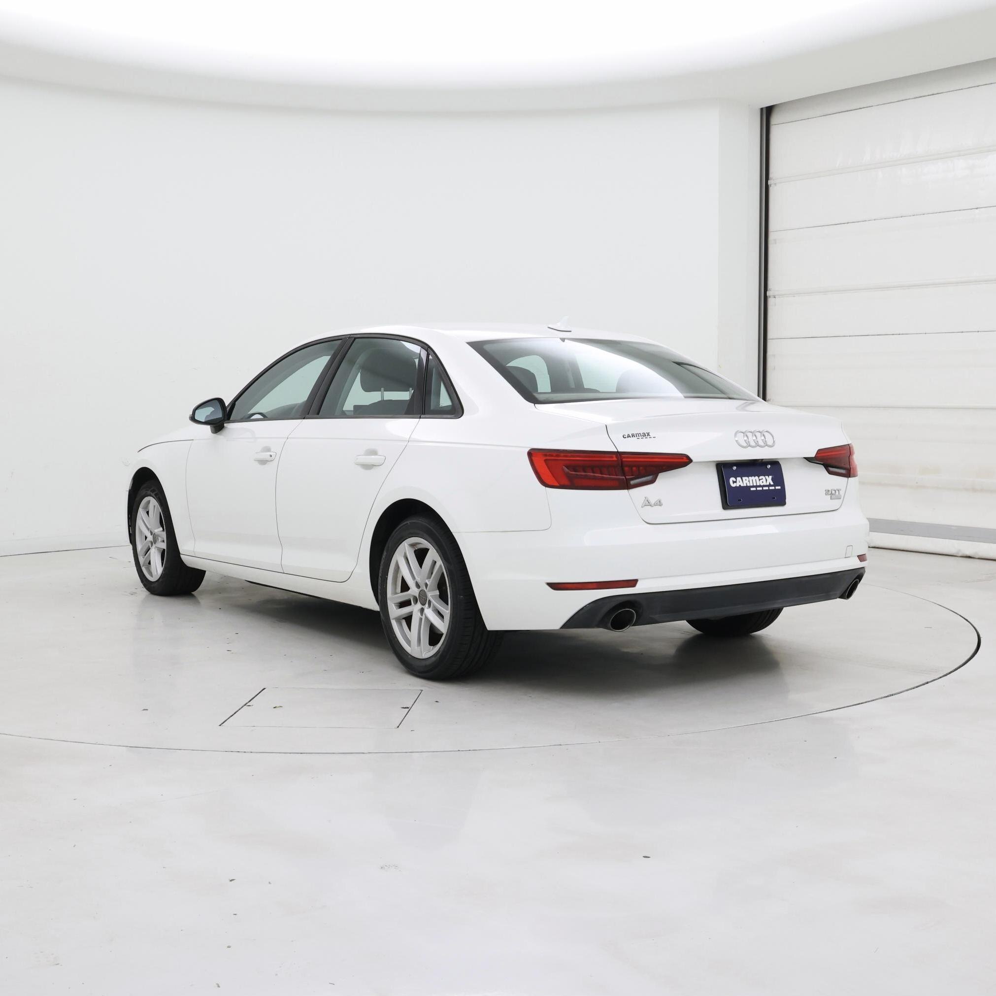 Thumbnail: 2017 Audi A4 - 2