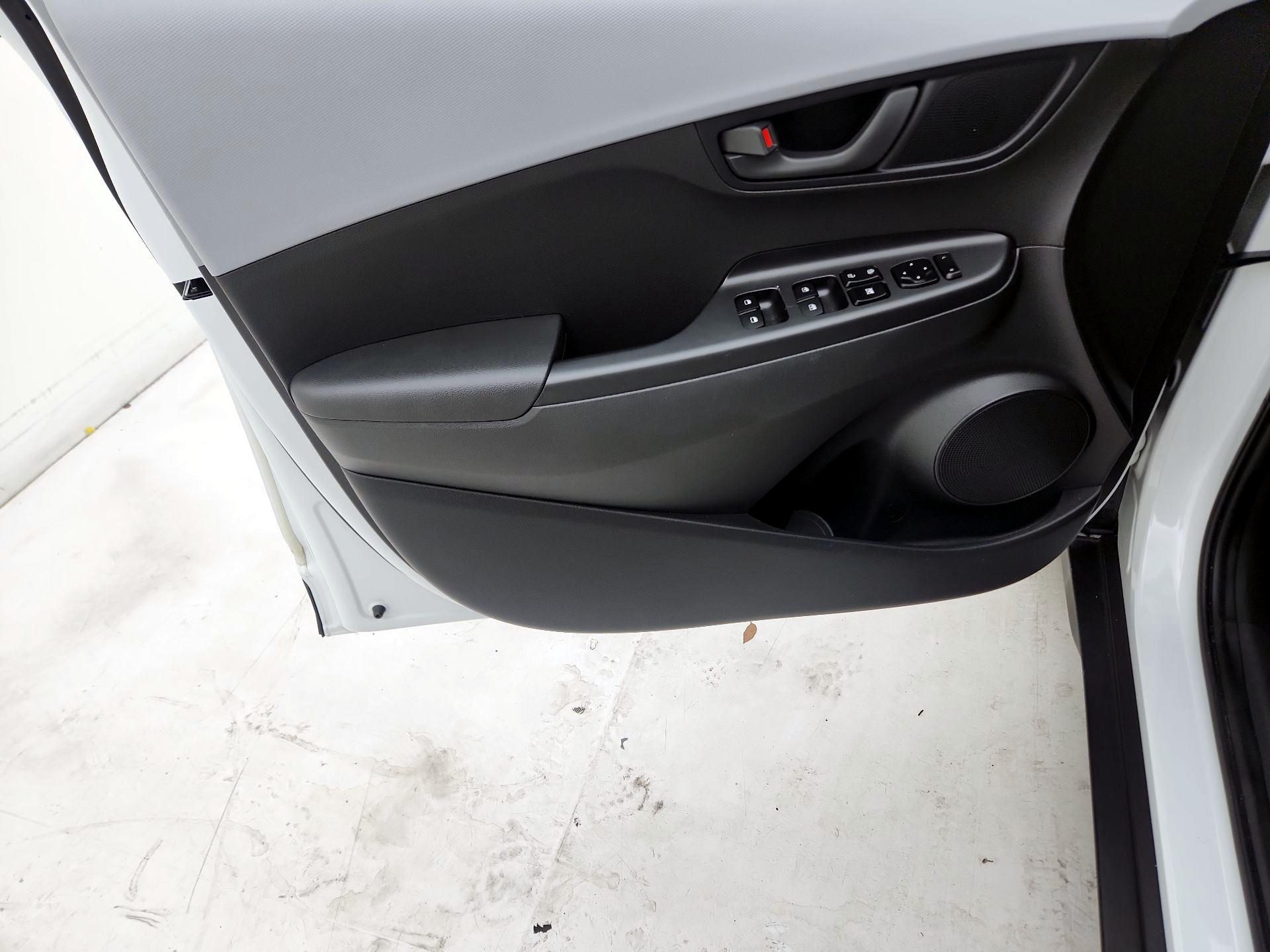 Thumbnail: 2019 Hyundai Kona - 12