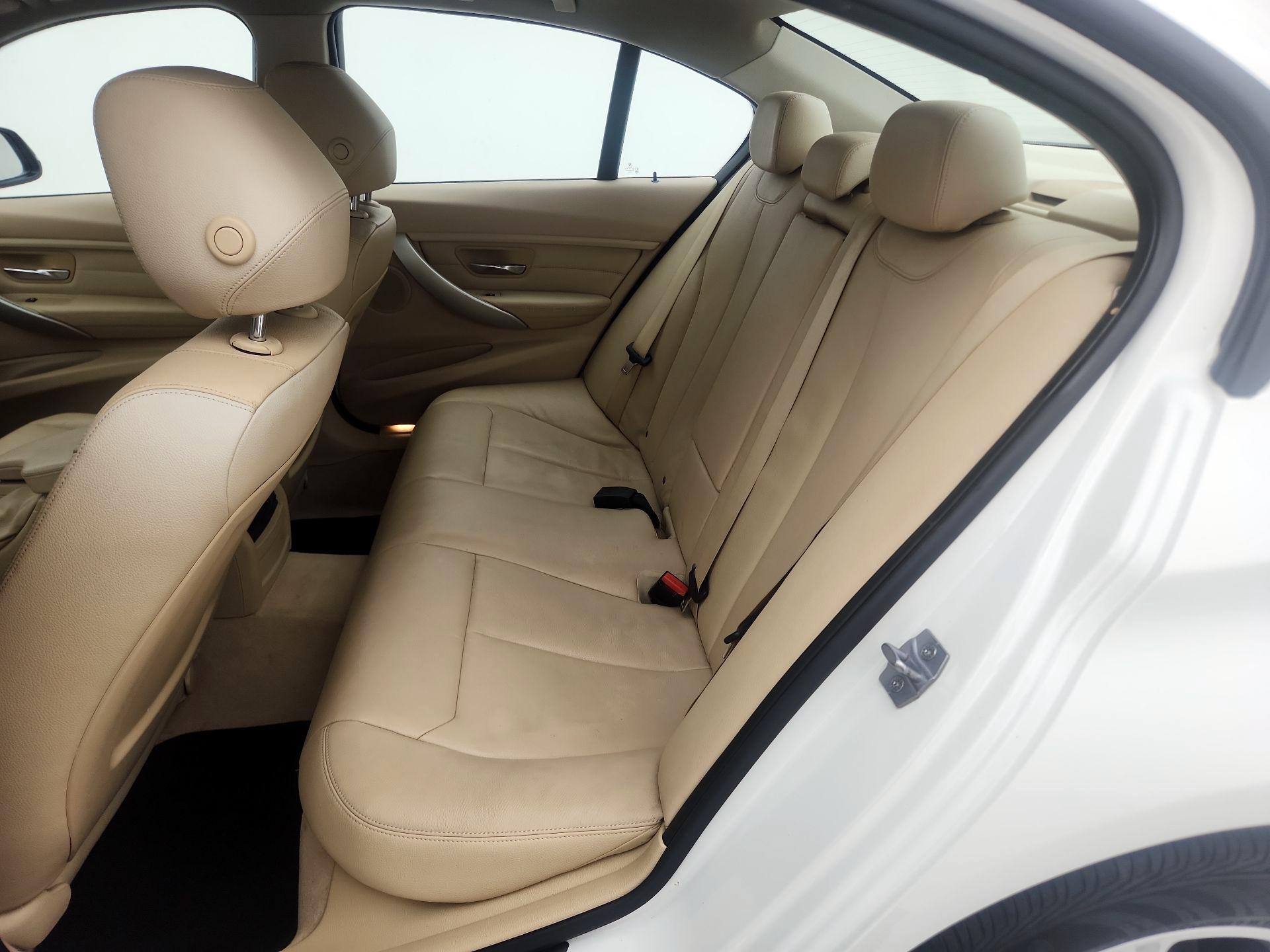 Thumbnail: 2014 BMW 3 Series - 18