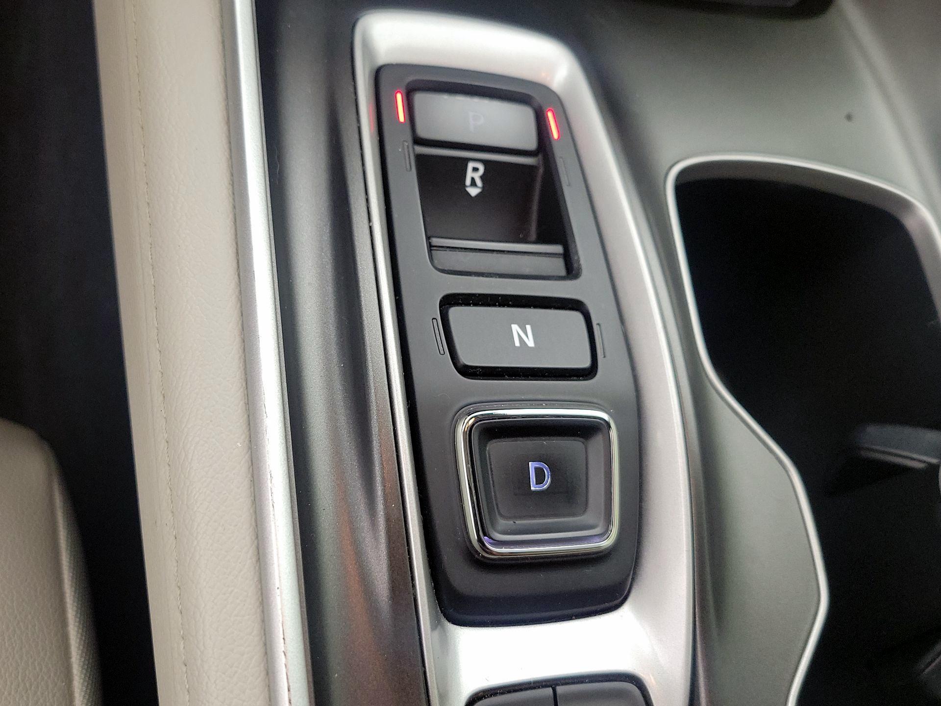 Thumbnail: 2018 Honda Accord - 17