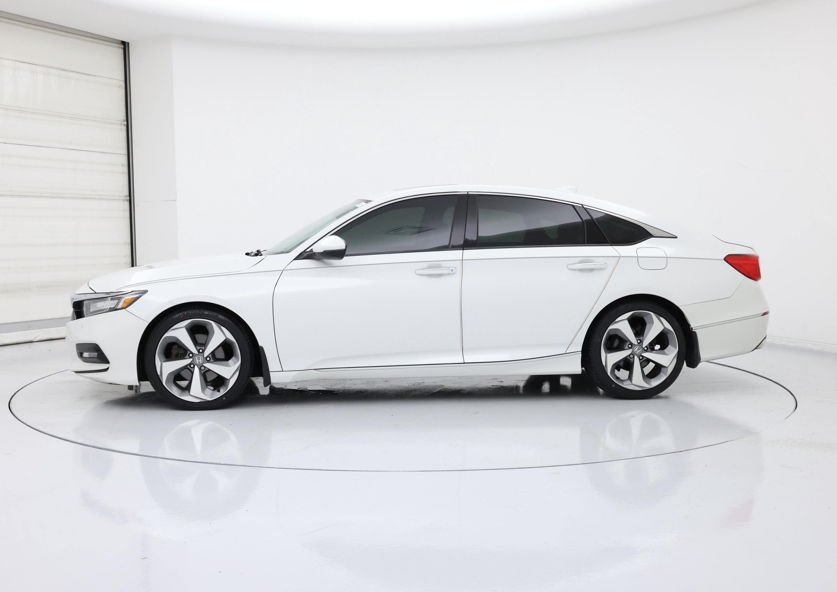 Thumbnail: 2018 Honda Accord - 3