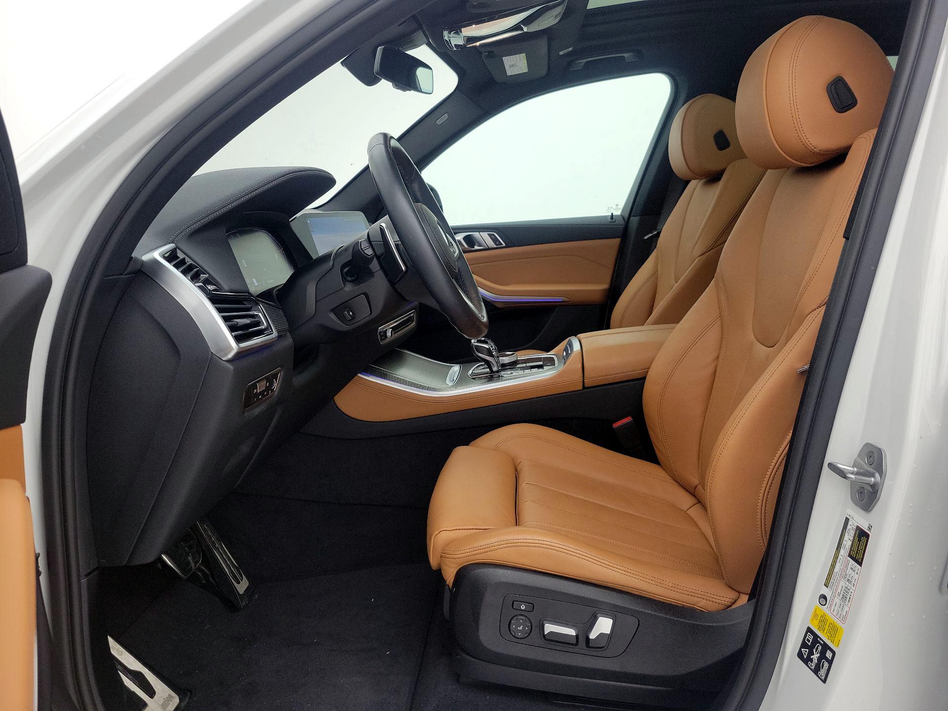 Thumbnail: 2022 BMW X5 - 11