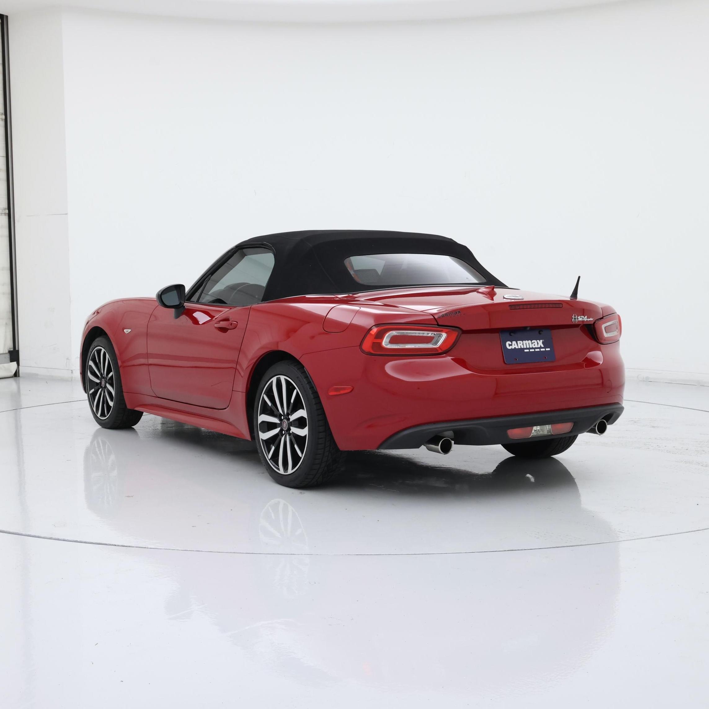 Thumbnail: 2020 Fiat 124 Spider - 2