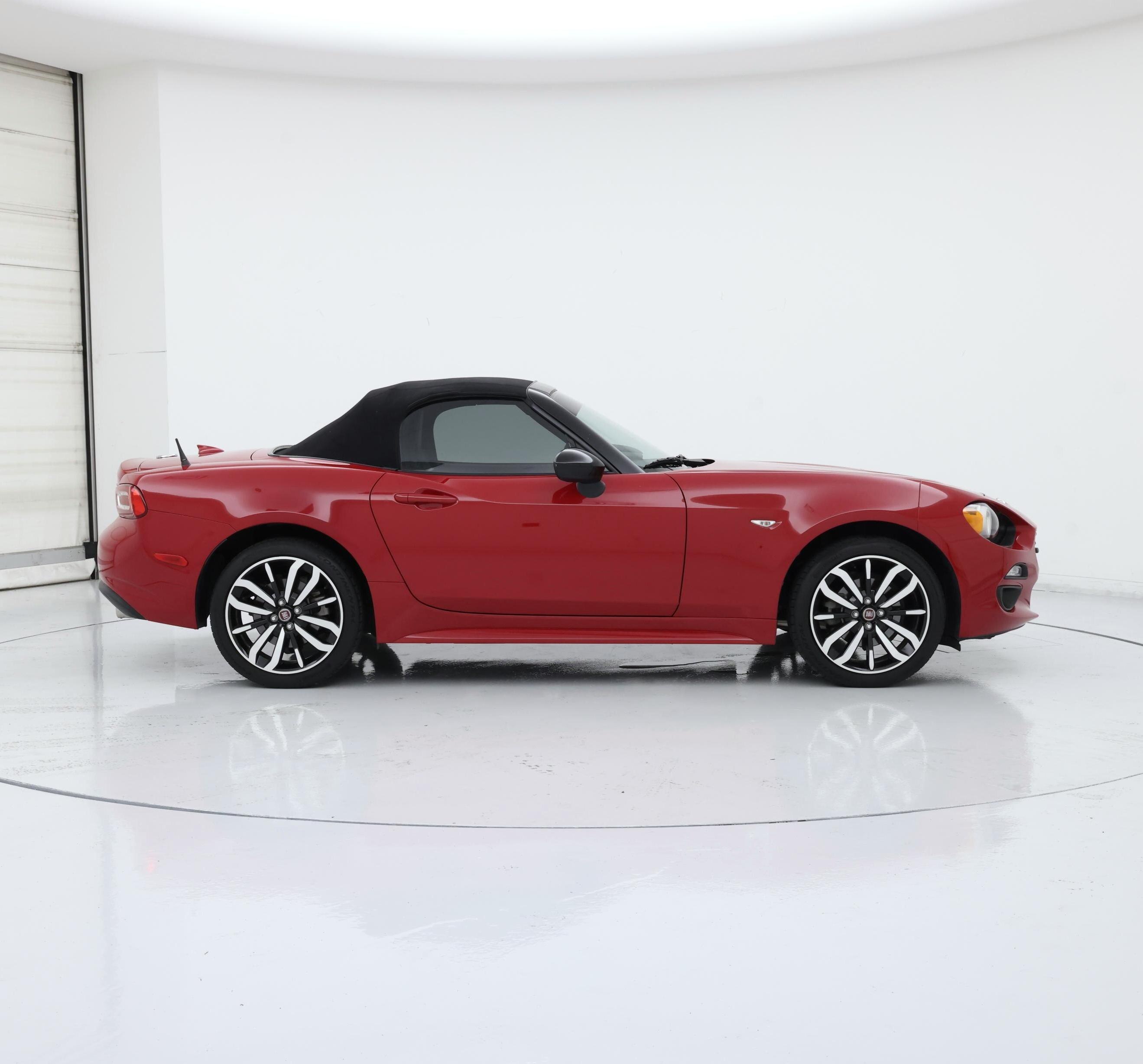 Thumbnail: 2020 Fiat 124 Spider - 7
