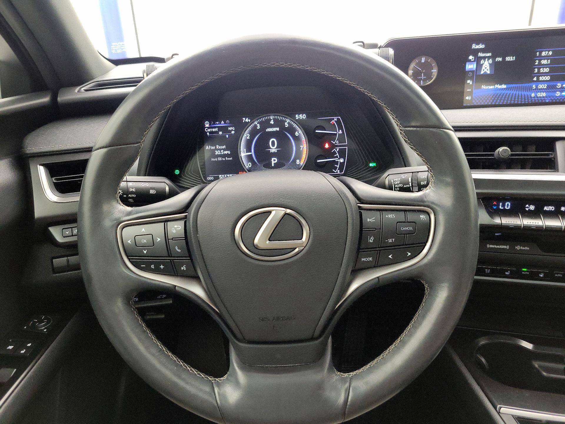 Thumbnail: 2020 Lexus UX - 10