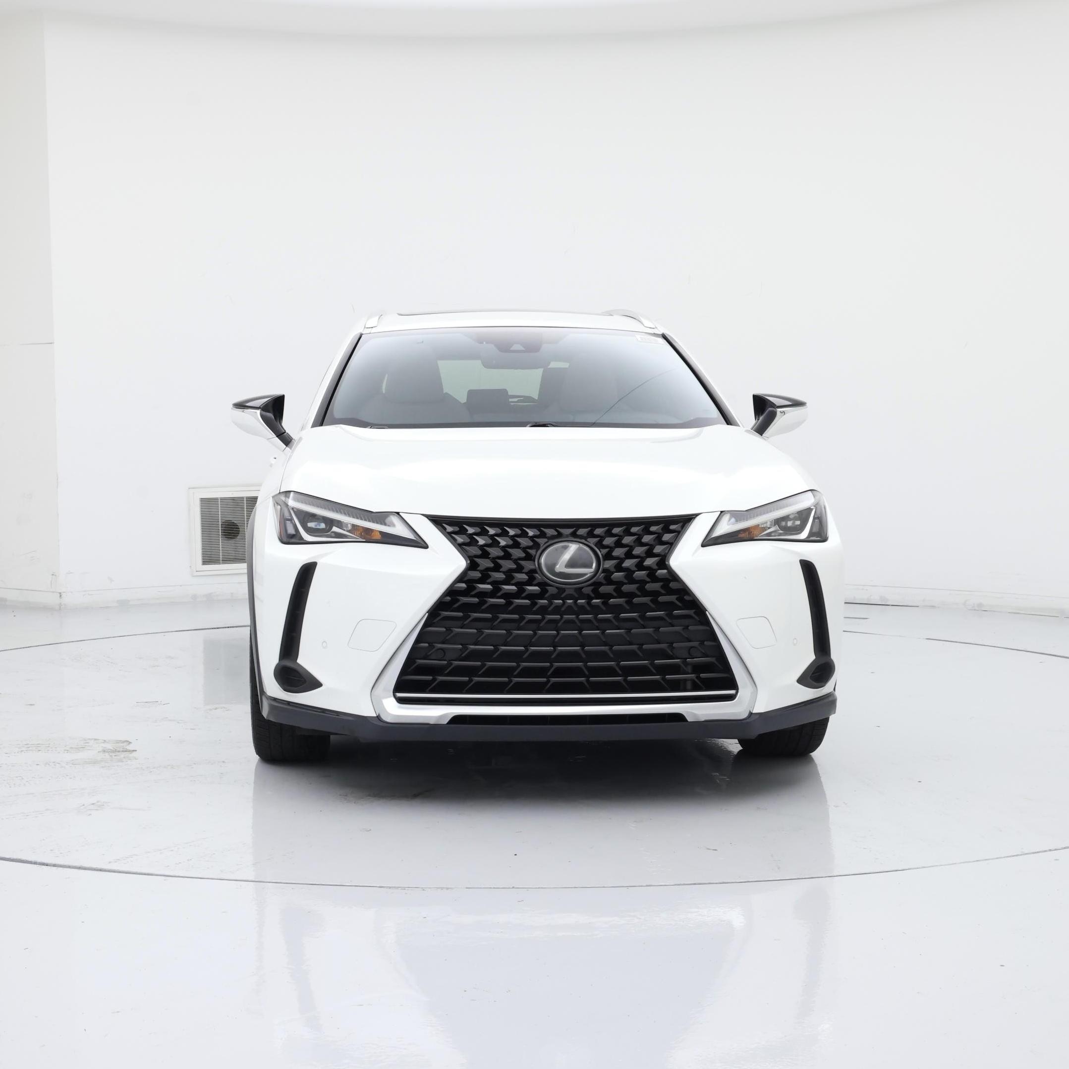 Thumbnail: 2020 Lexus UX - 5