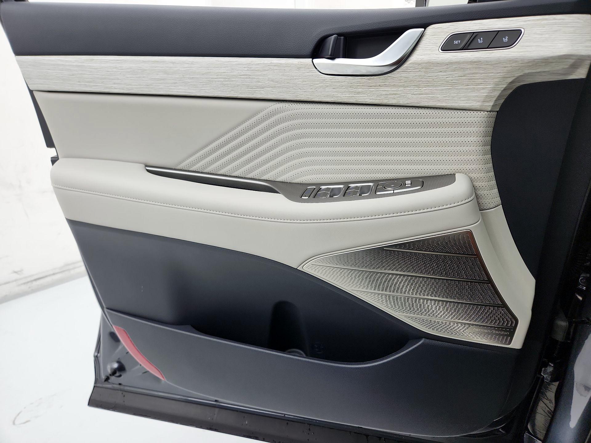 Thumbnail: 2025 Hyundai Palisade - 12