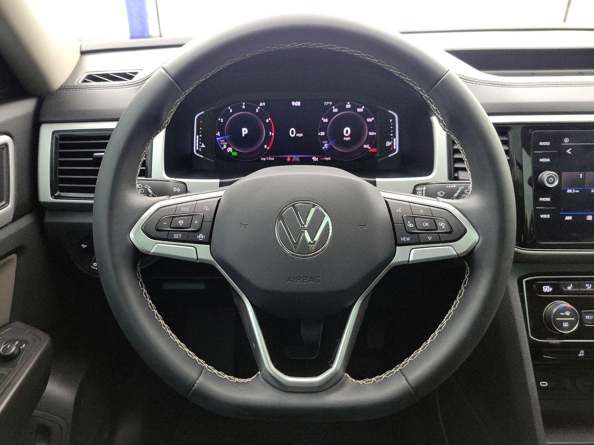 Thumbnail: 2023 Volkswagen Atlas - 10