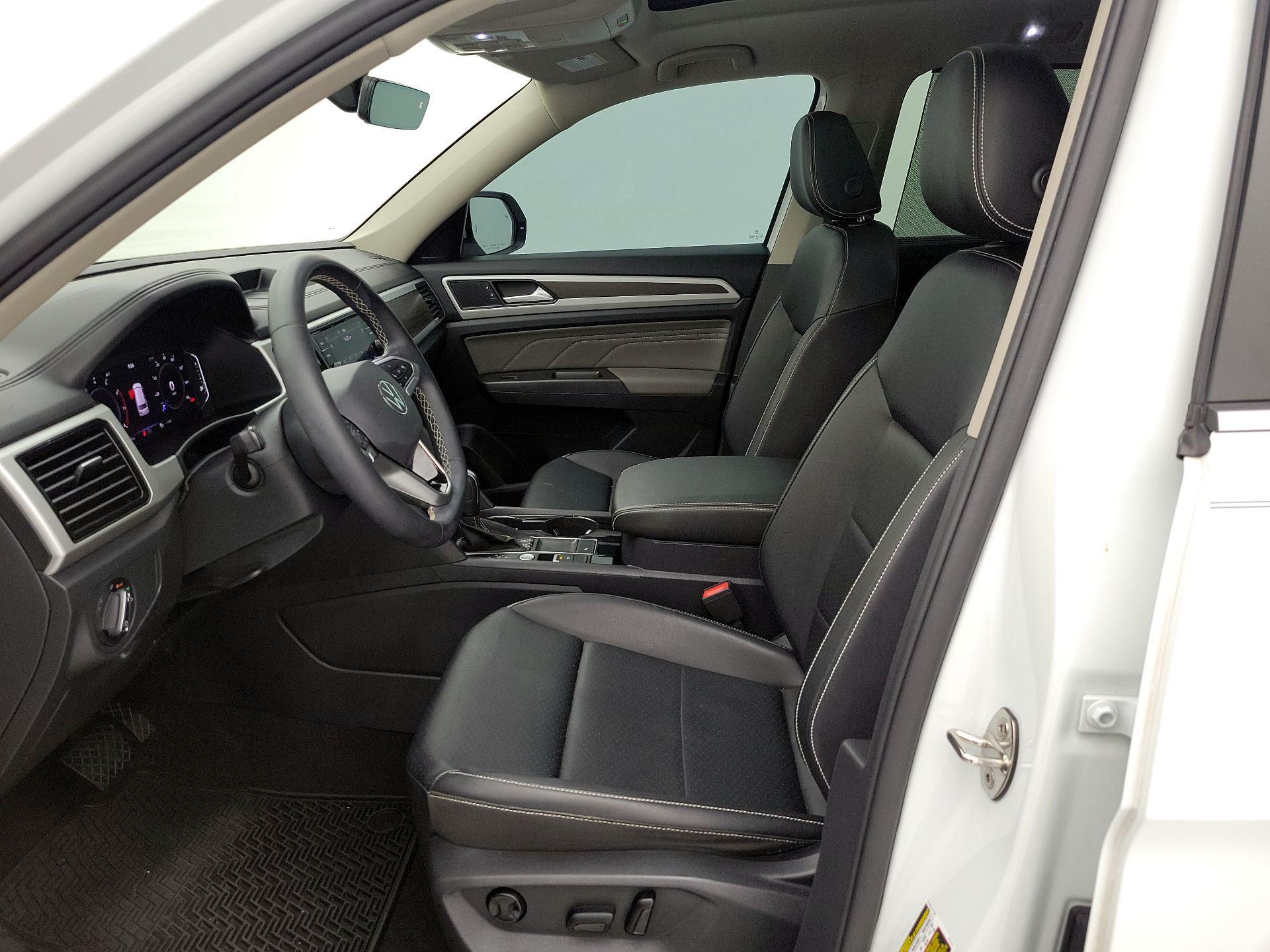 Thumbnail: 2023 Volkswagen Atlas - 11