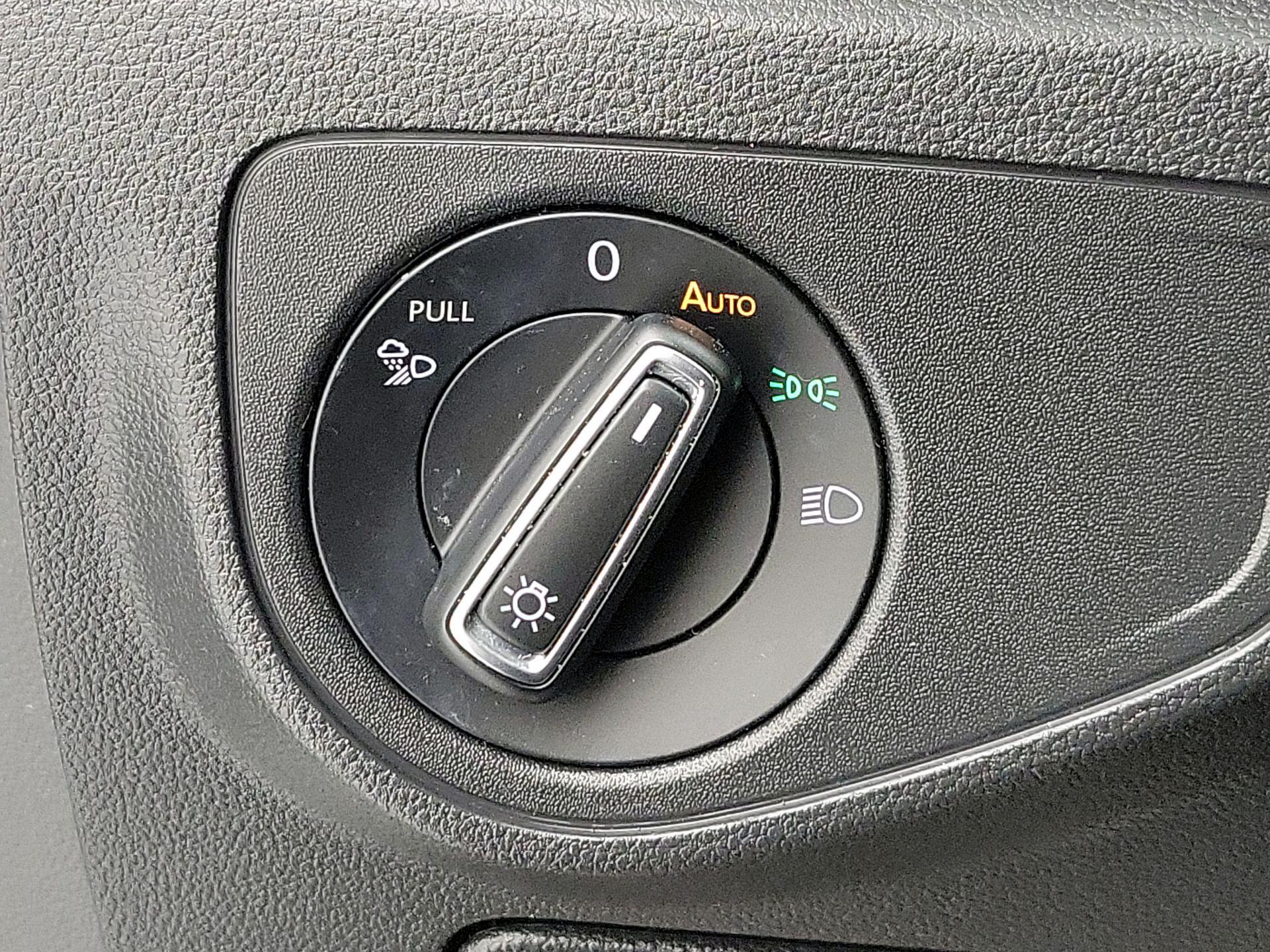 Thumbnail: 2023 Volkswagen Atlas - 13