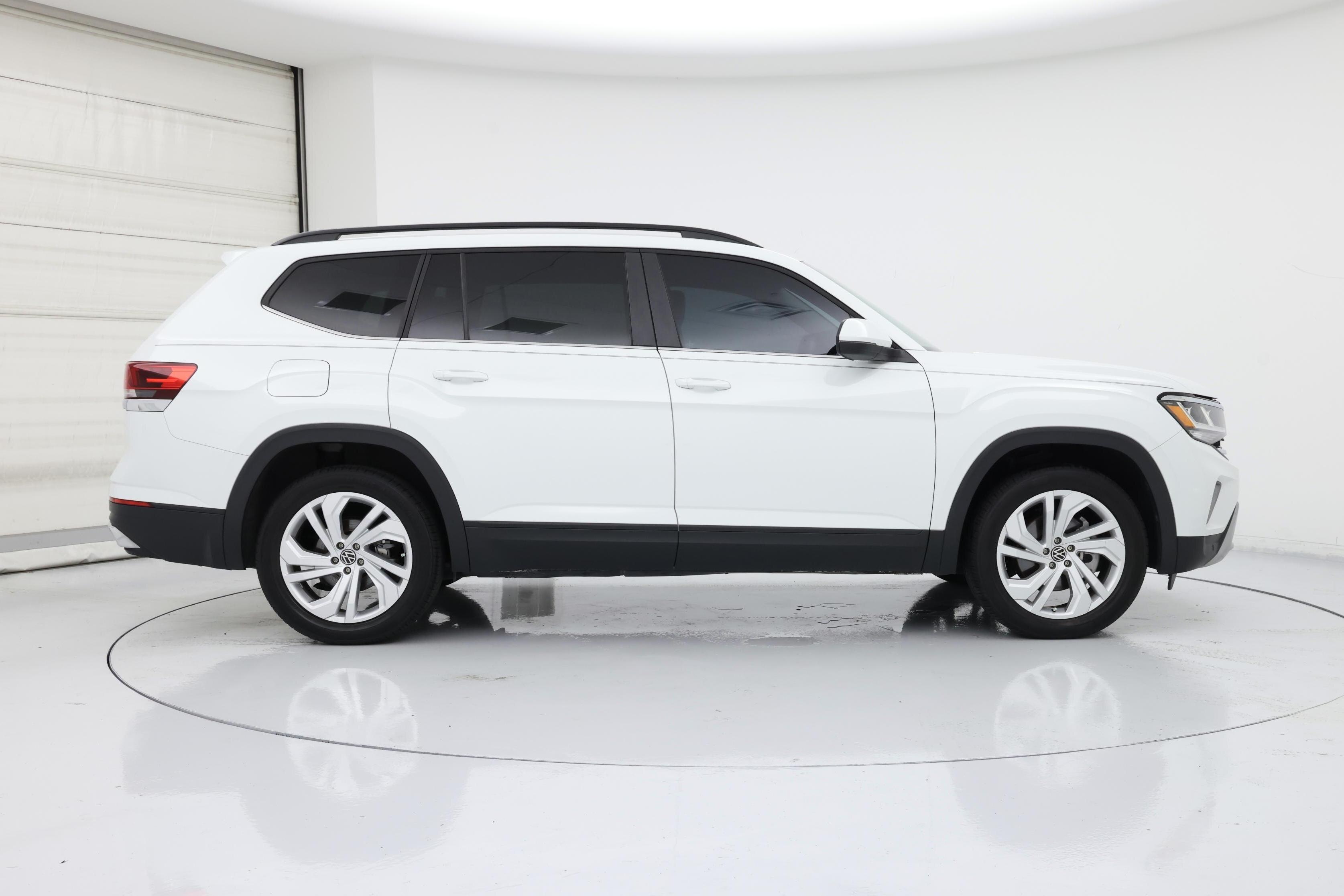 Thumbnail: 2023 Volkswagen Atlas - 7