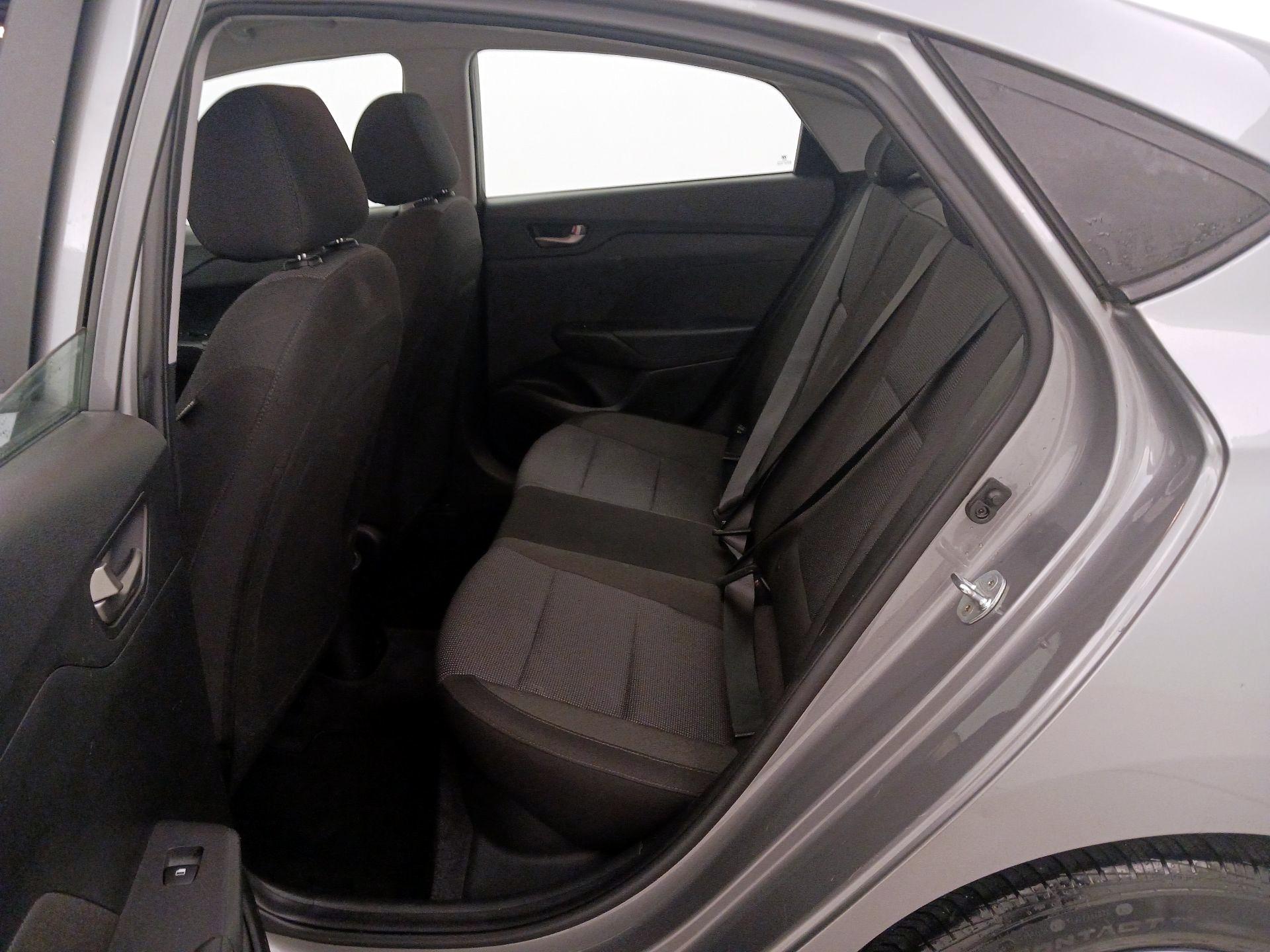 Thumbnail: 2022 Hyundai Accent - 19