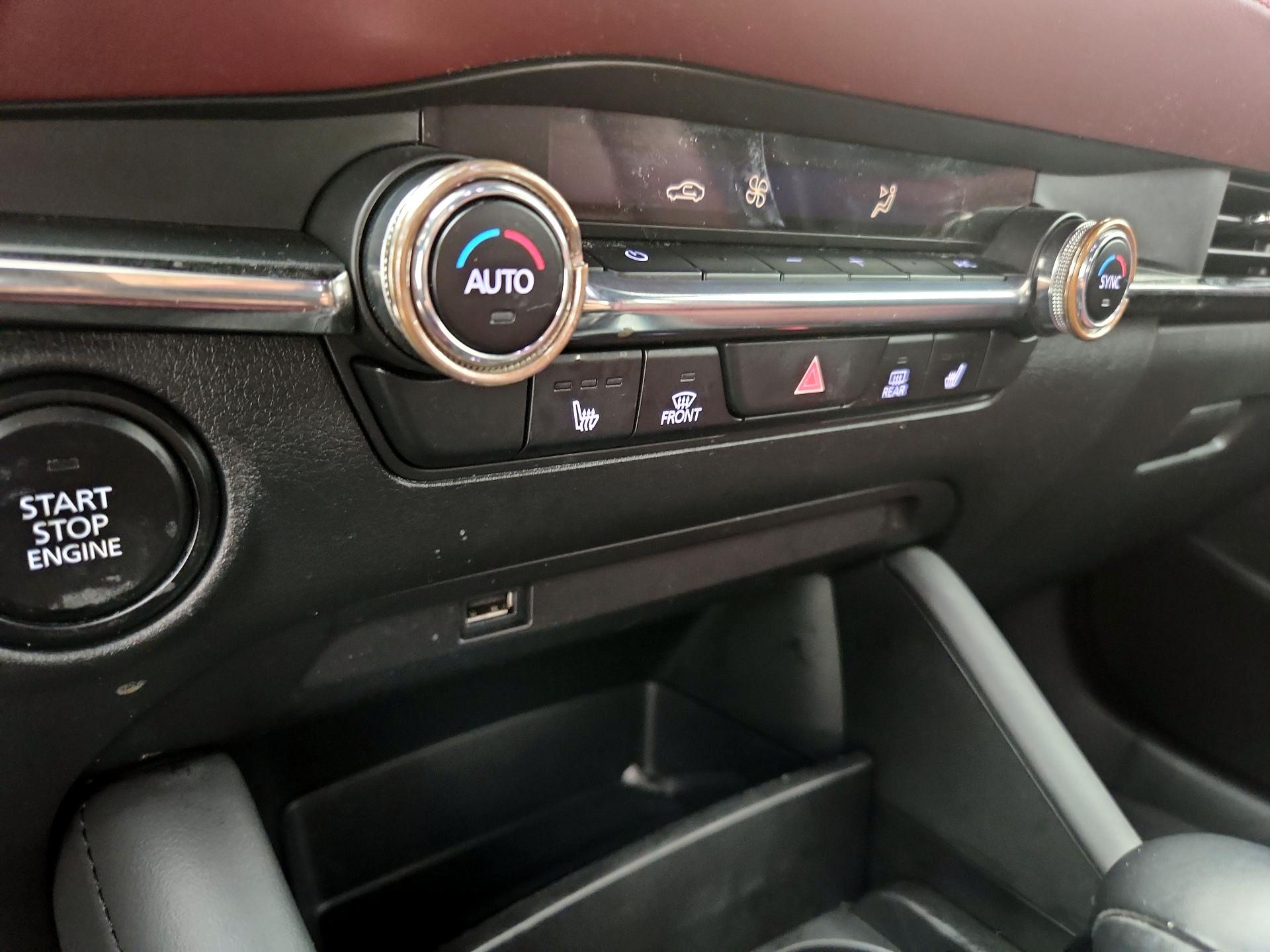 Thumbnail: 2019 Mazda Mazda3 - 17