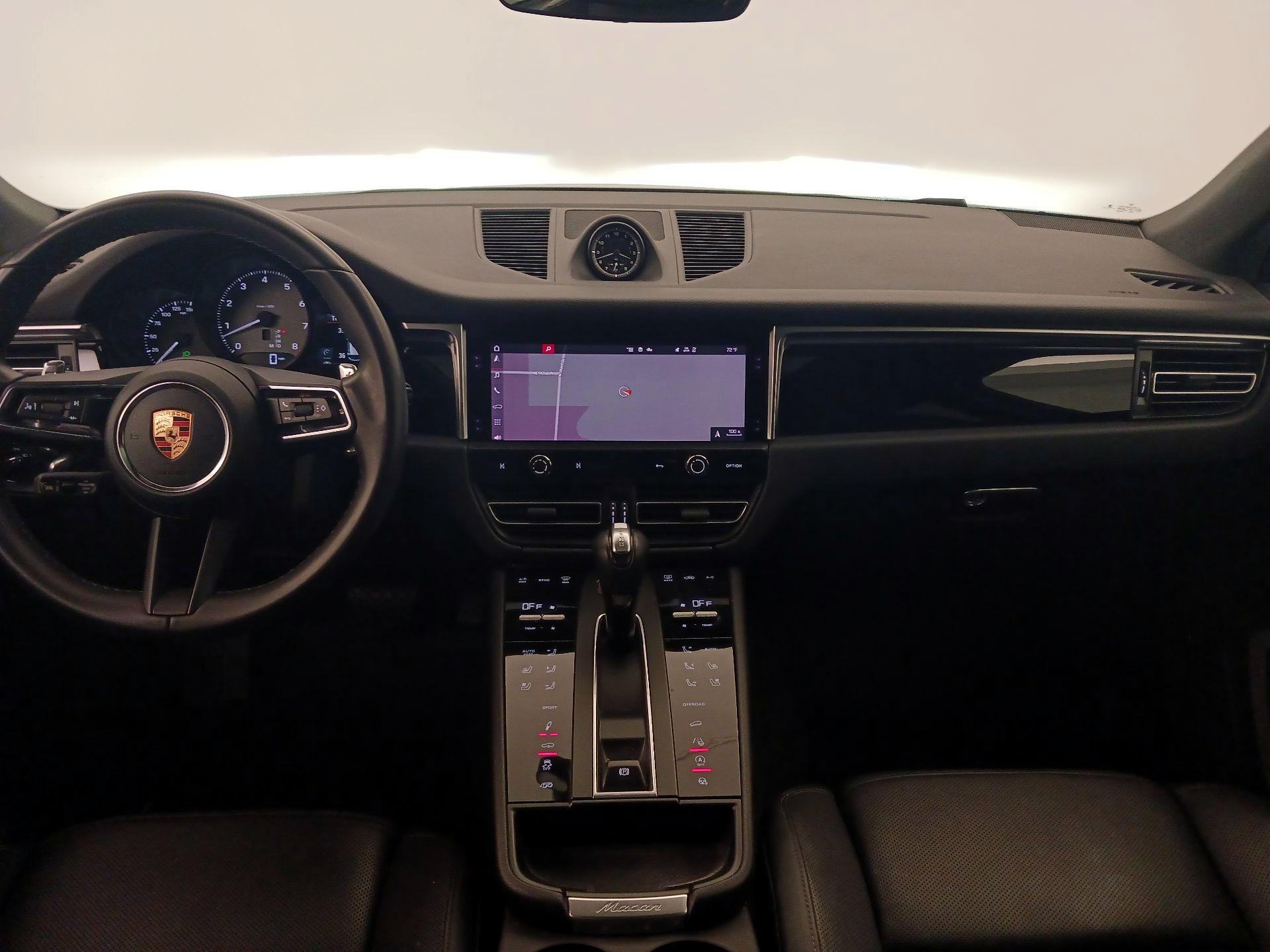 Thumbnail: 2022 Porsche Macan - 9