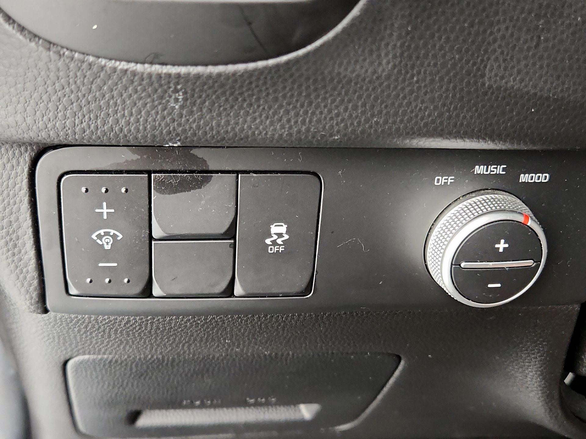 Thumbnail: 2018 Kia Soul - 13