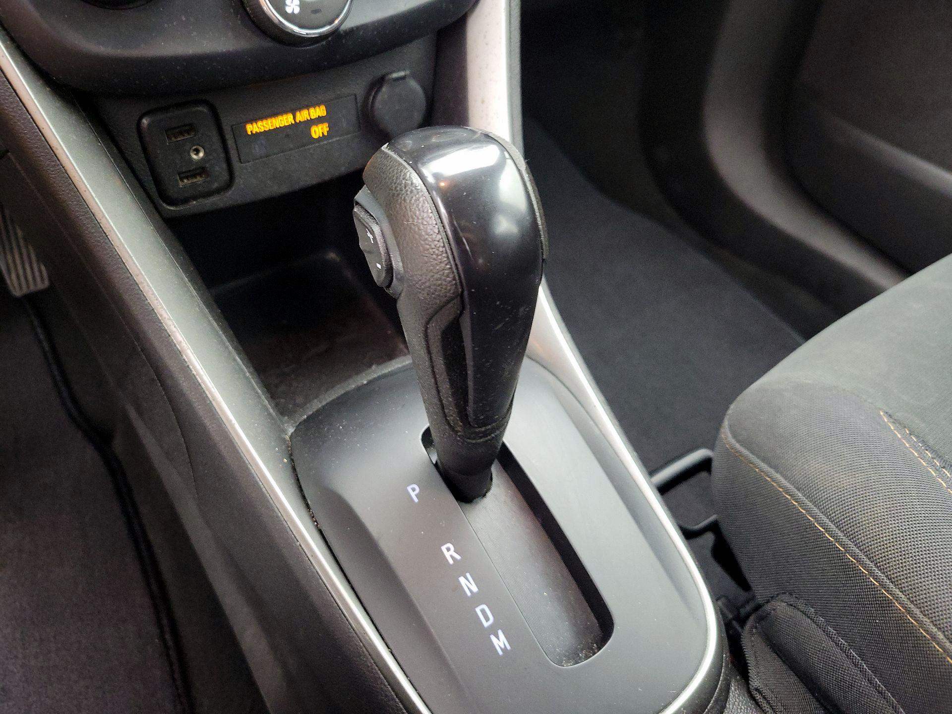 Thumbnail: 2019 Chevrolet Trax - 17