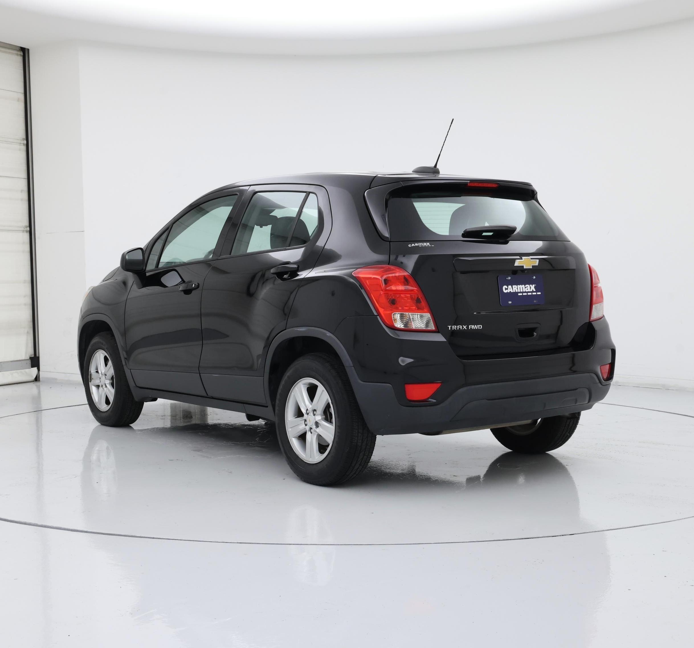 Thumbnail: 2019 Chevrolet Trax - 2
