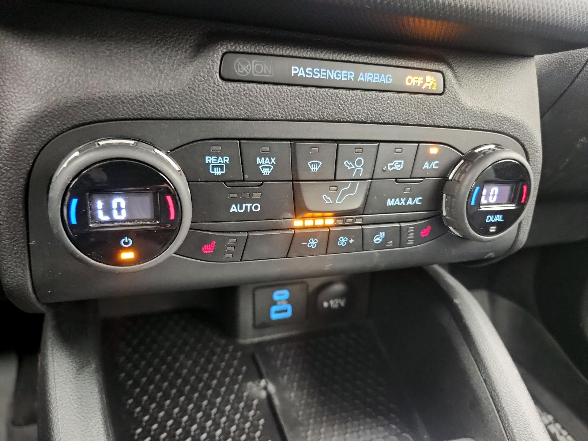 Thumbnail: 2021 Ford Bronco Sport - 16