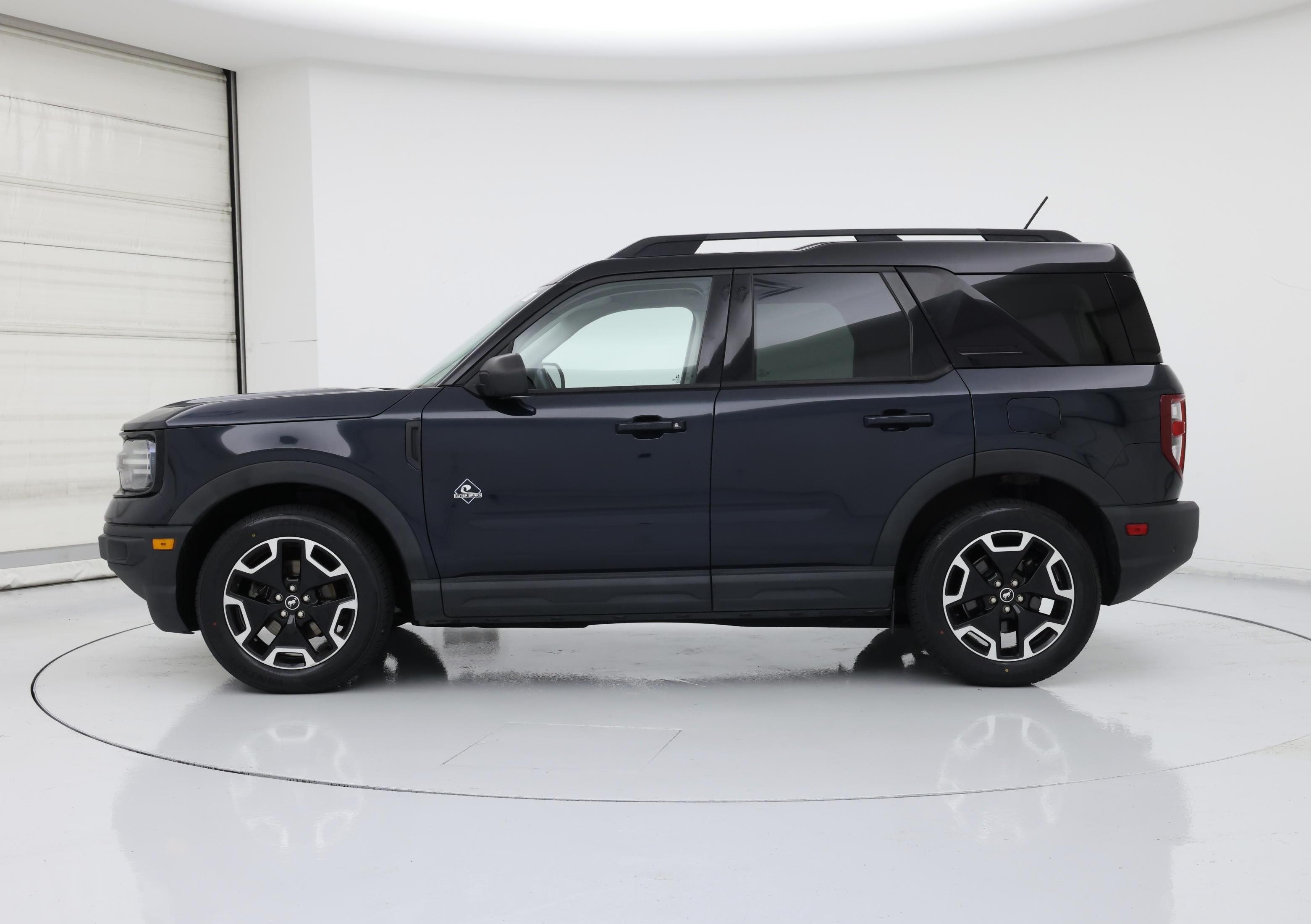 Thumbnail: 2021 Ford Bronco Sport - 3