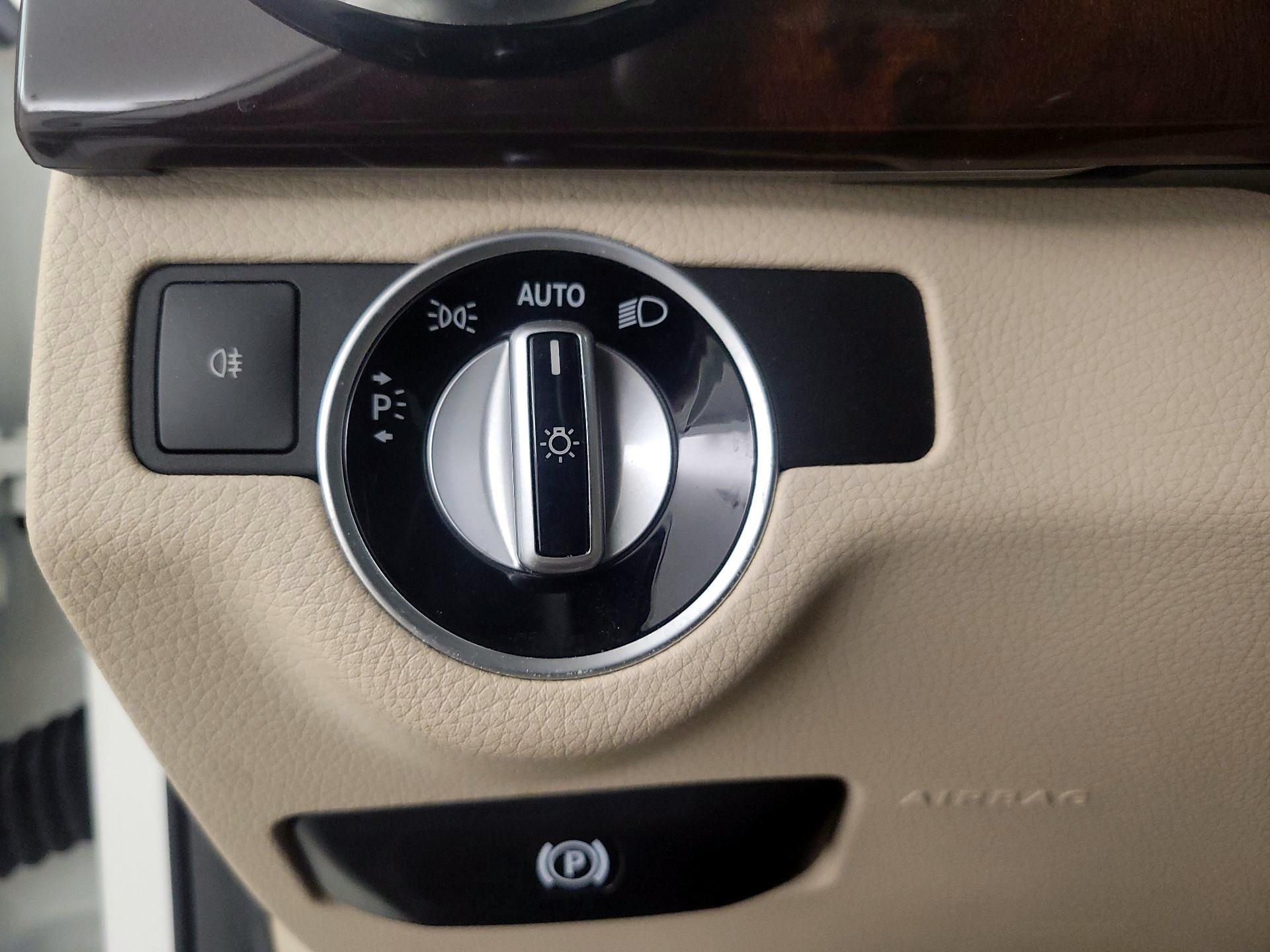Thumbnail: 2015 Mercedes-Benz GLK - 13