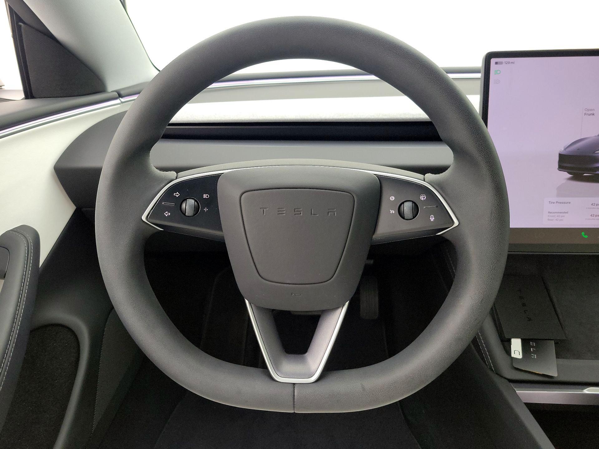 Thumbnail: 2025 Tesla Model 3 - 10