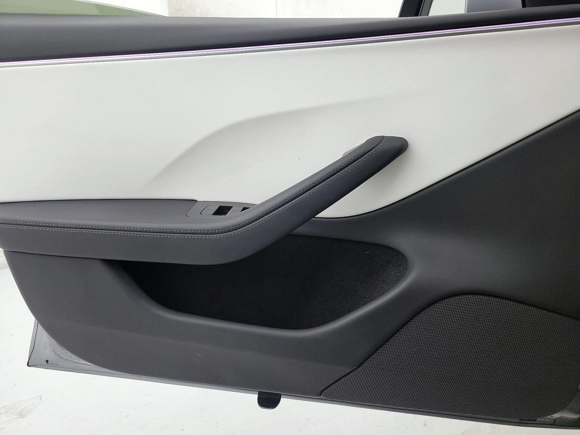 Thumbnail: 2025 Tesla Model 3 - 12