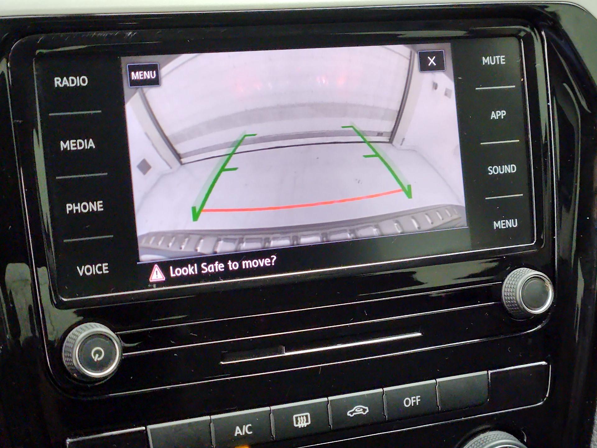 Thumbnail: 2020 Volkswagen Passat - 14