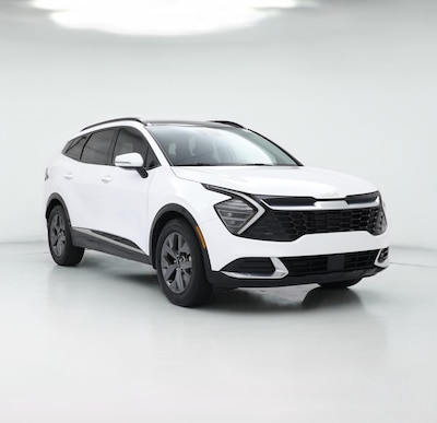 White 2024 Kia Sportage SX