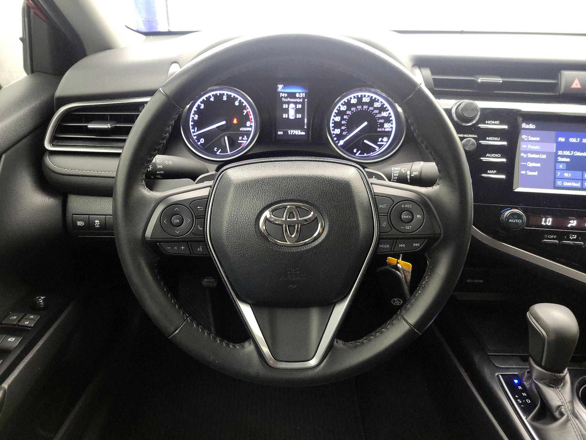 Thumbnail: 2019 Toyota Camry - 10