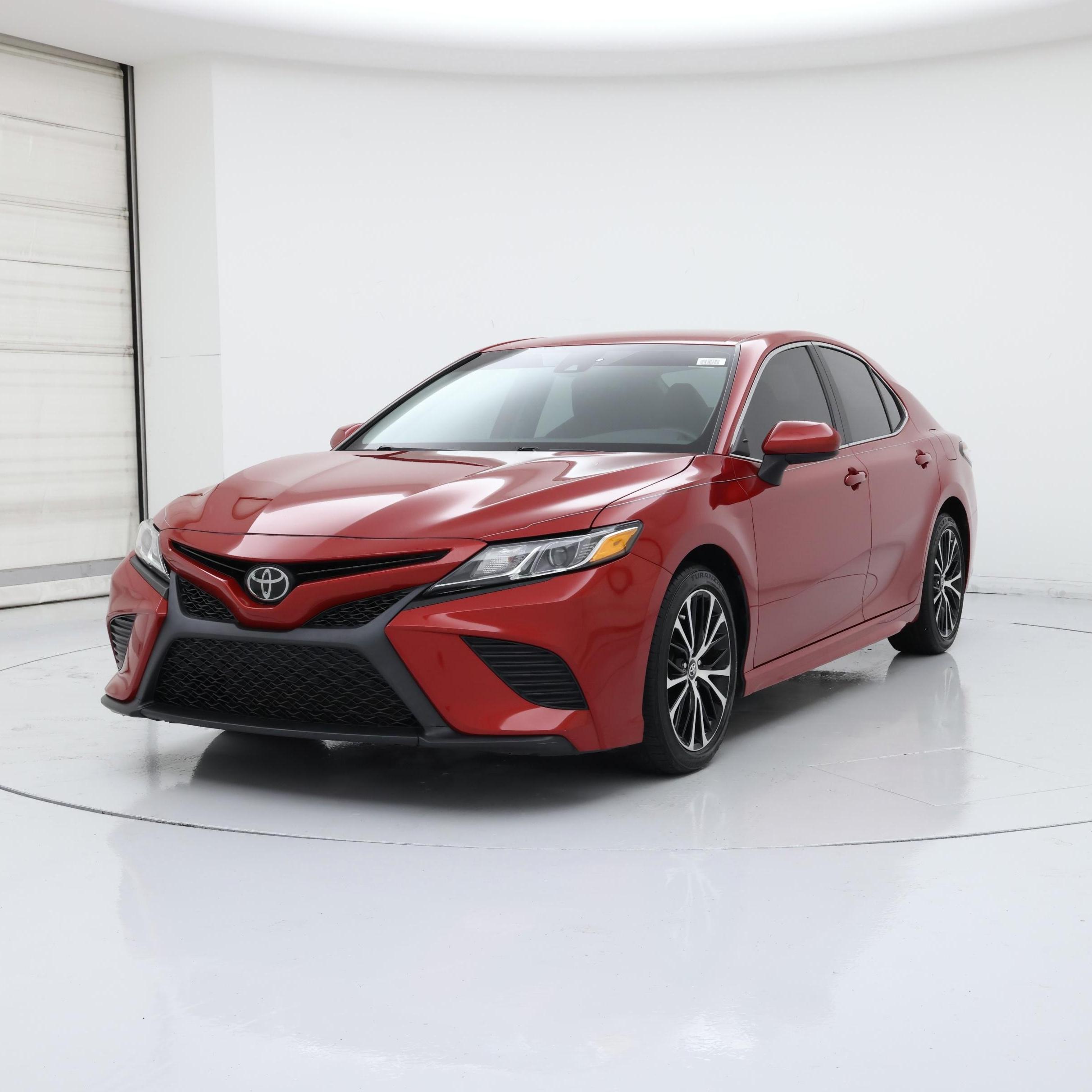 Thumbnail: 2019 Toyota Camry - 4