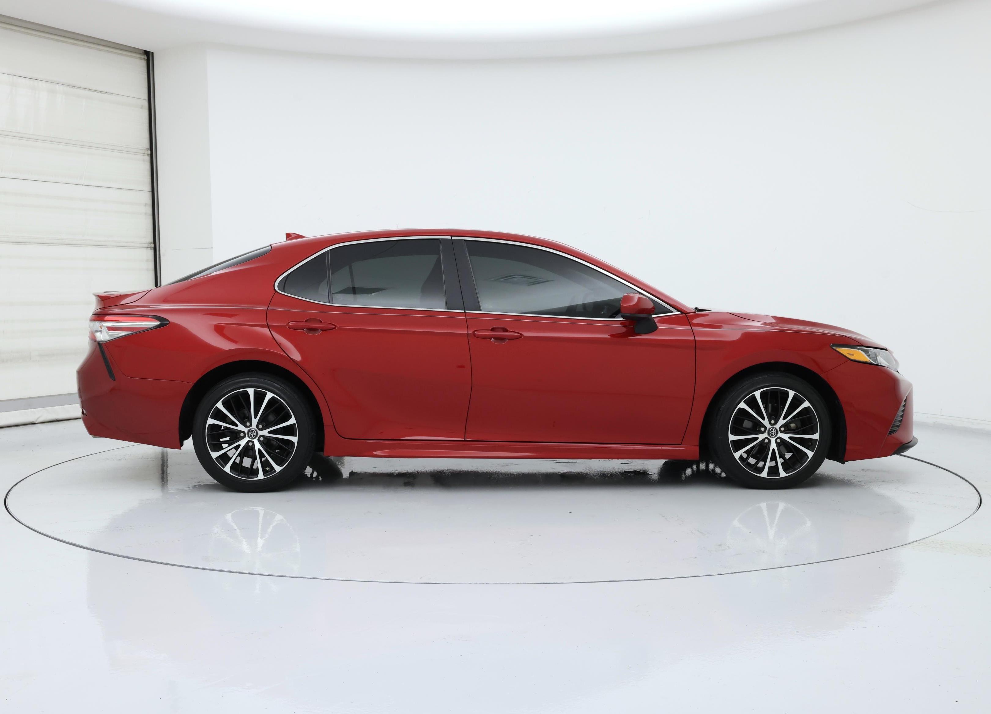 Thumbnail: 2019 Toyota Camry - 7
