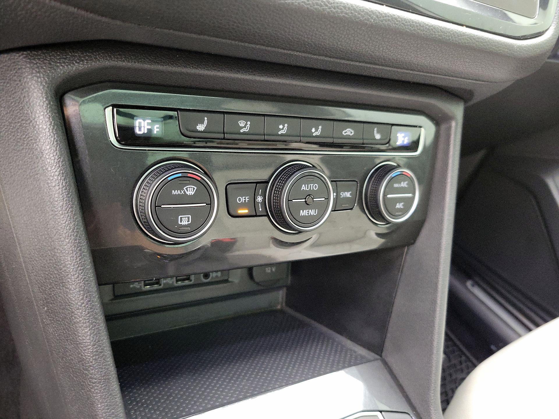 Thumbnail: 2019 Volkswagen Tiguan - 16