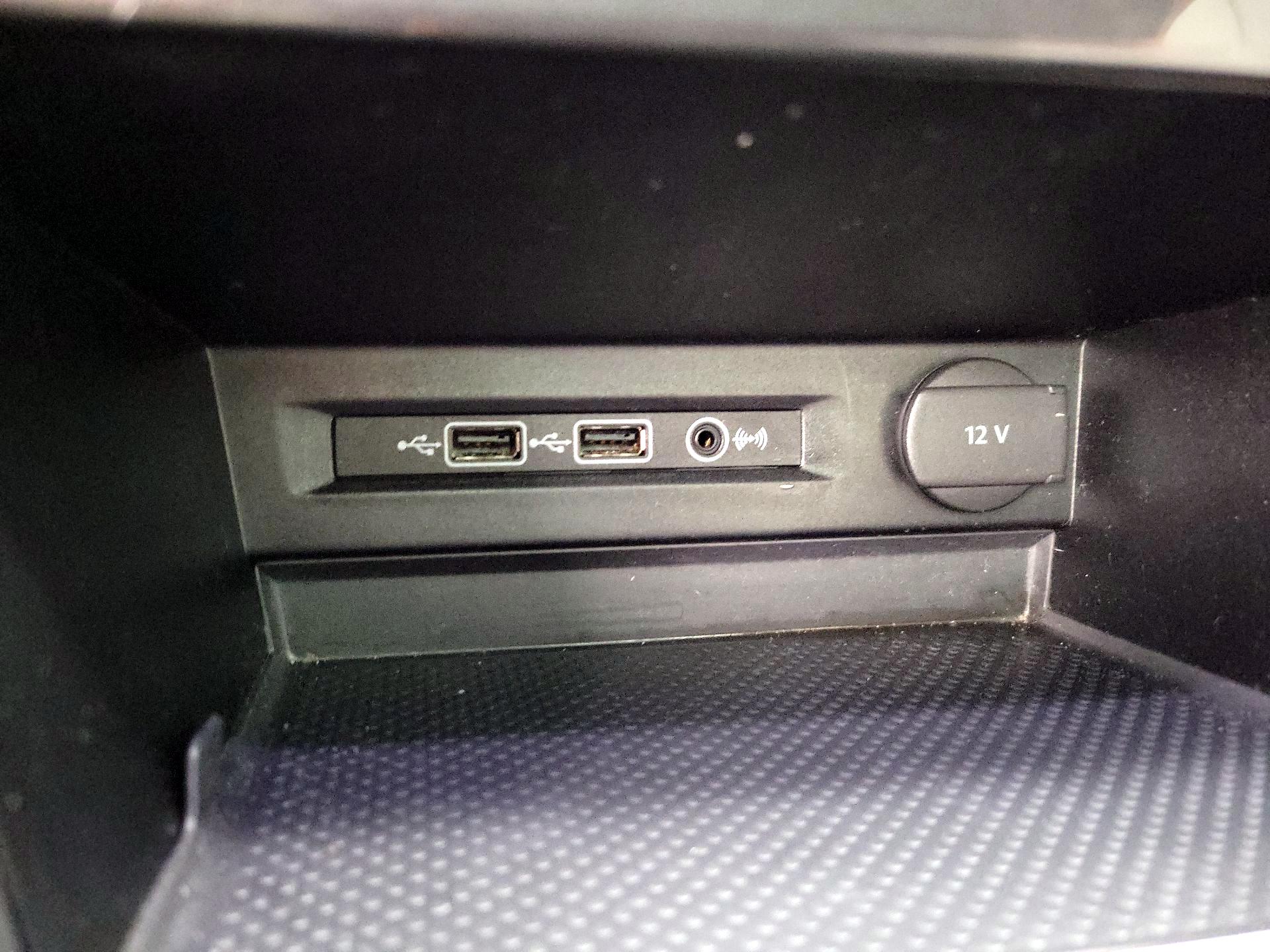 Thumbnail: 2019 Volkswagen Tiguan - 18