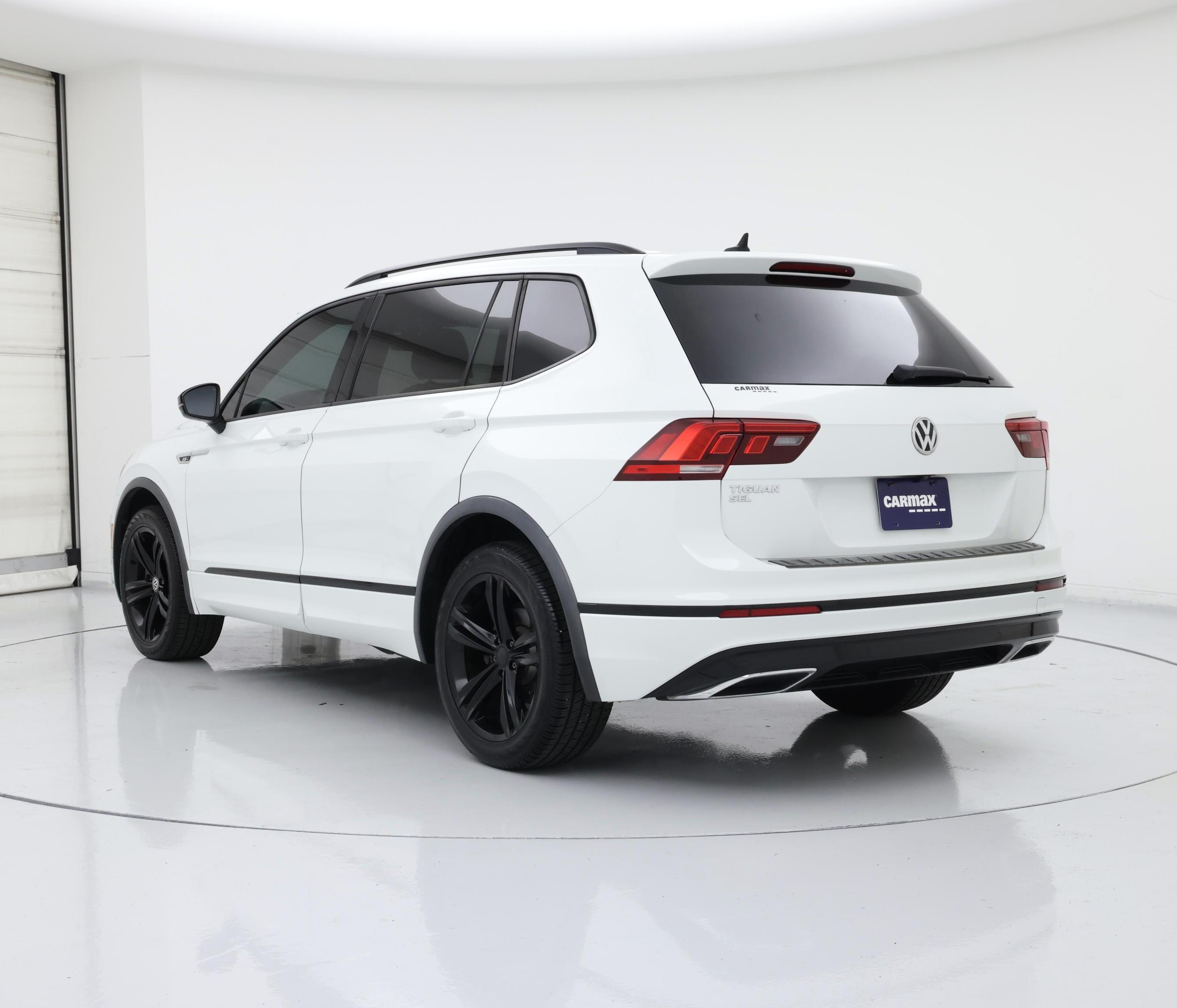 Thumbnail: 2019 Volkswagen Tiguan - 2