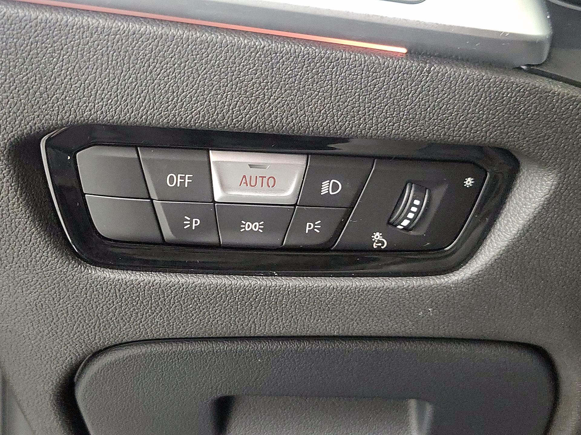 Thumbnail: 2020 BMW 3 Series - 13