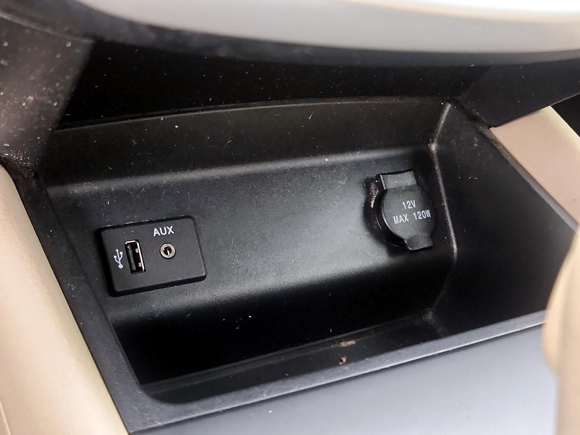 Thumbnail: 2016 Nissan Altima - 18