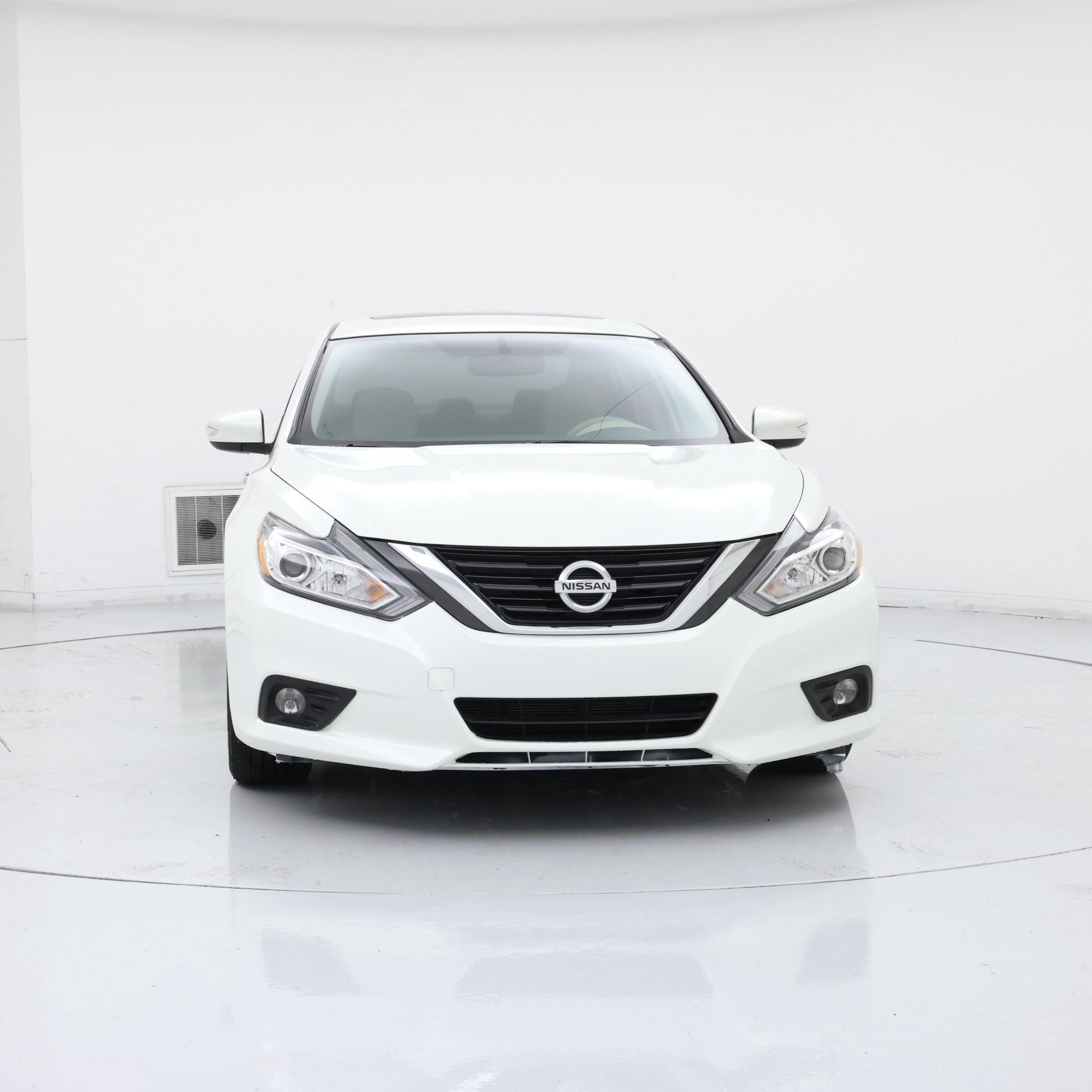 Thumbnail: 2016 Nissan Altima - 5