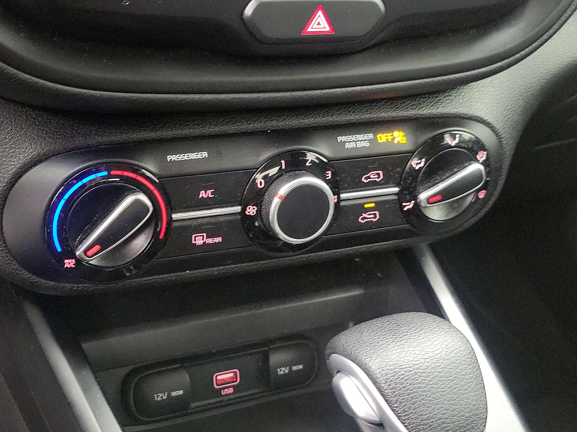 Thumbnail: 2020 Kia Soul - 16