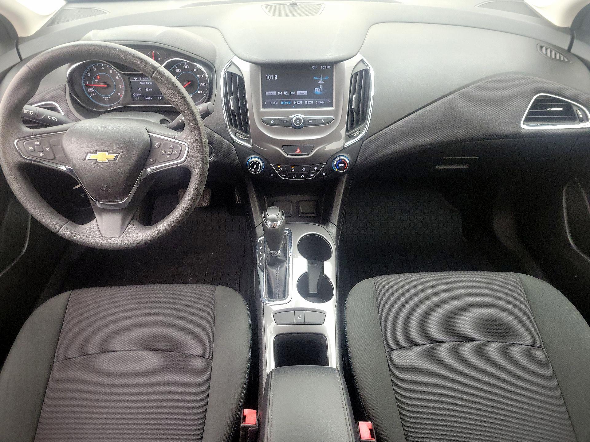 Thumbnail: 2017 Chevrolet Cruze - 9