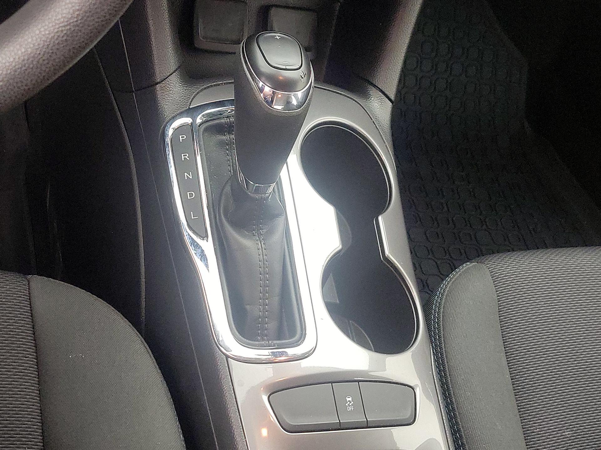 Thumbnail: 2017 Chevrolet Cruze - 17