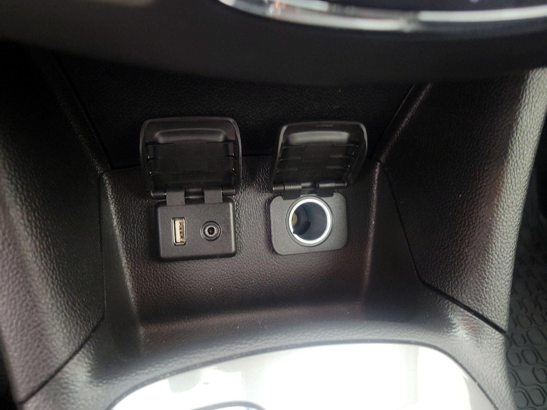 Thumbnail: 2017 Chevrolet Cruze - 18