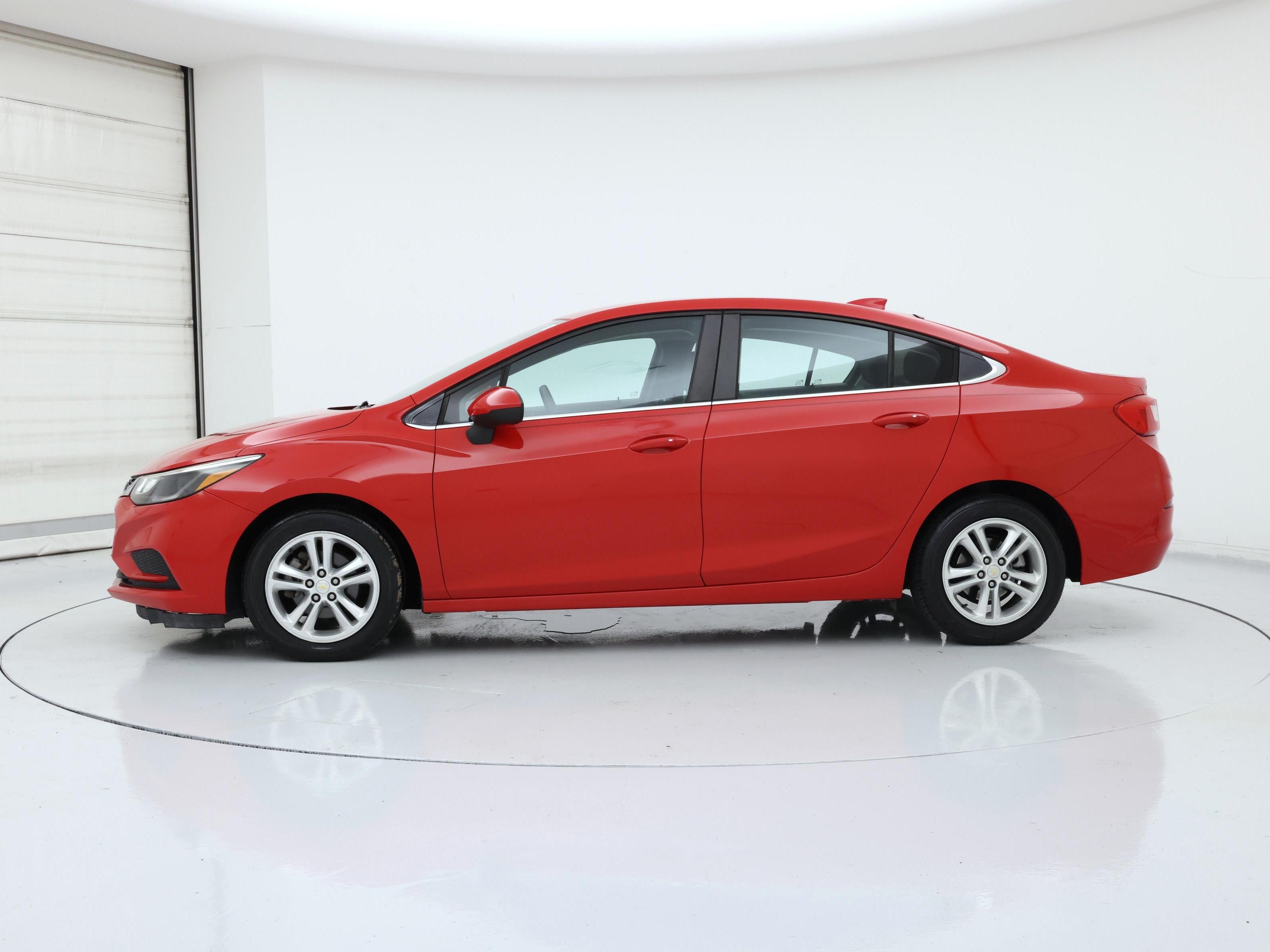 Thumbnail: 2017 Chevrolet Cruze - 3