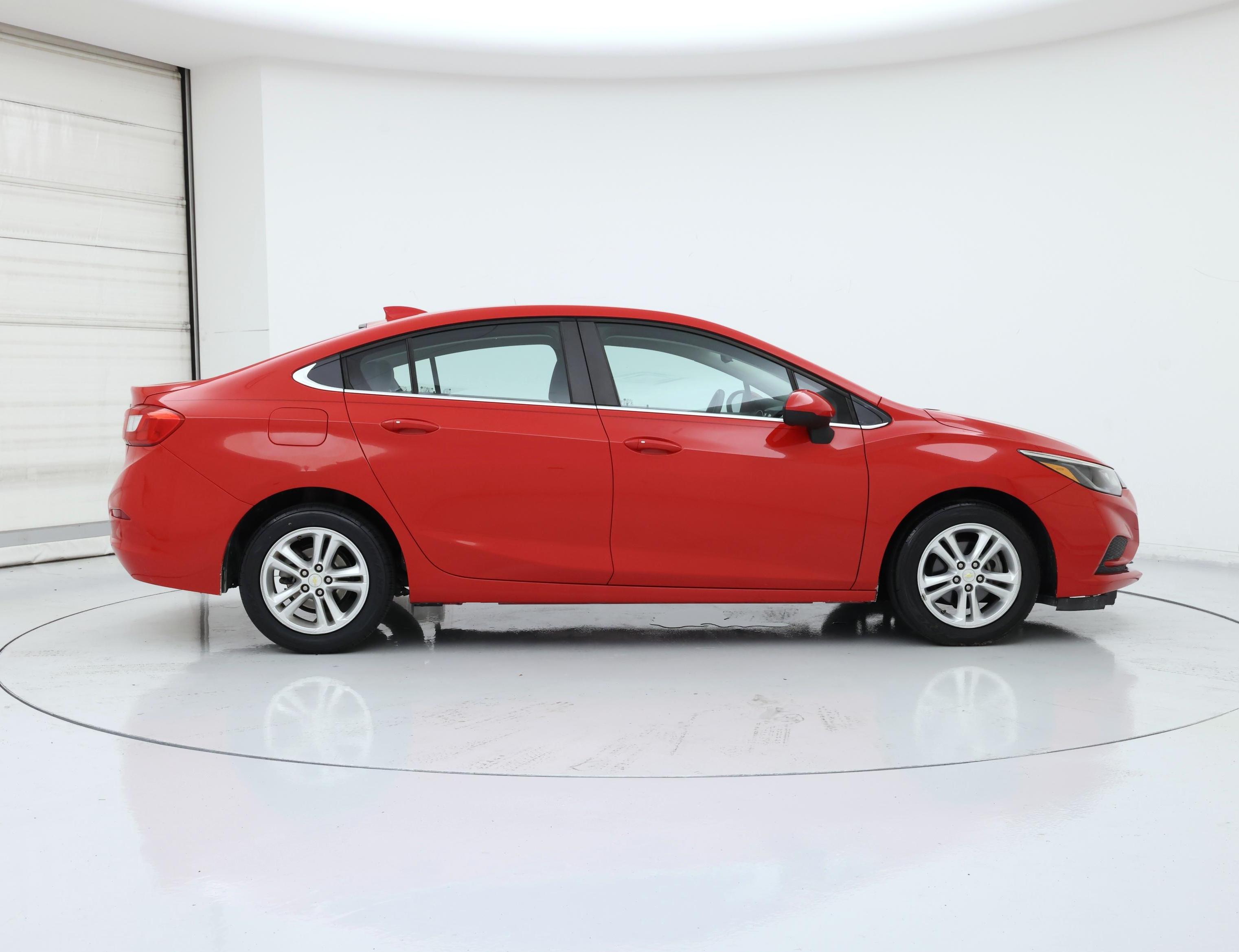 Thumbnail: 2017 Chevrolet Cruze - 7