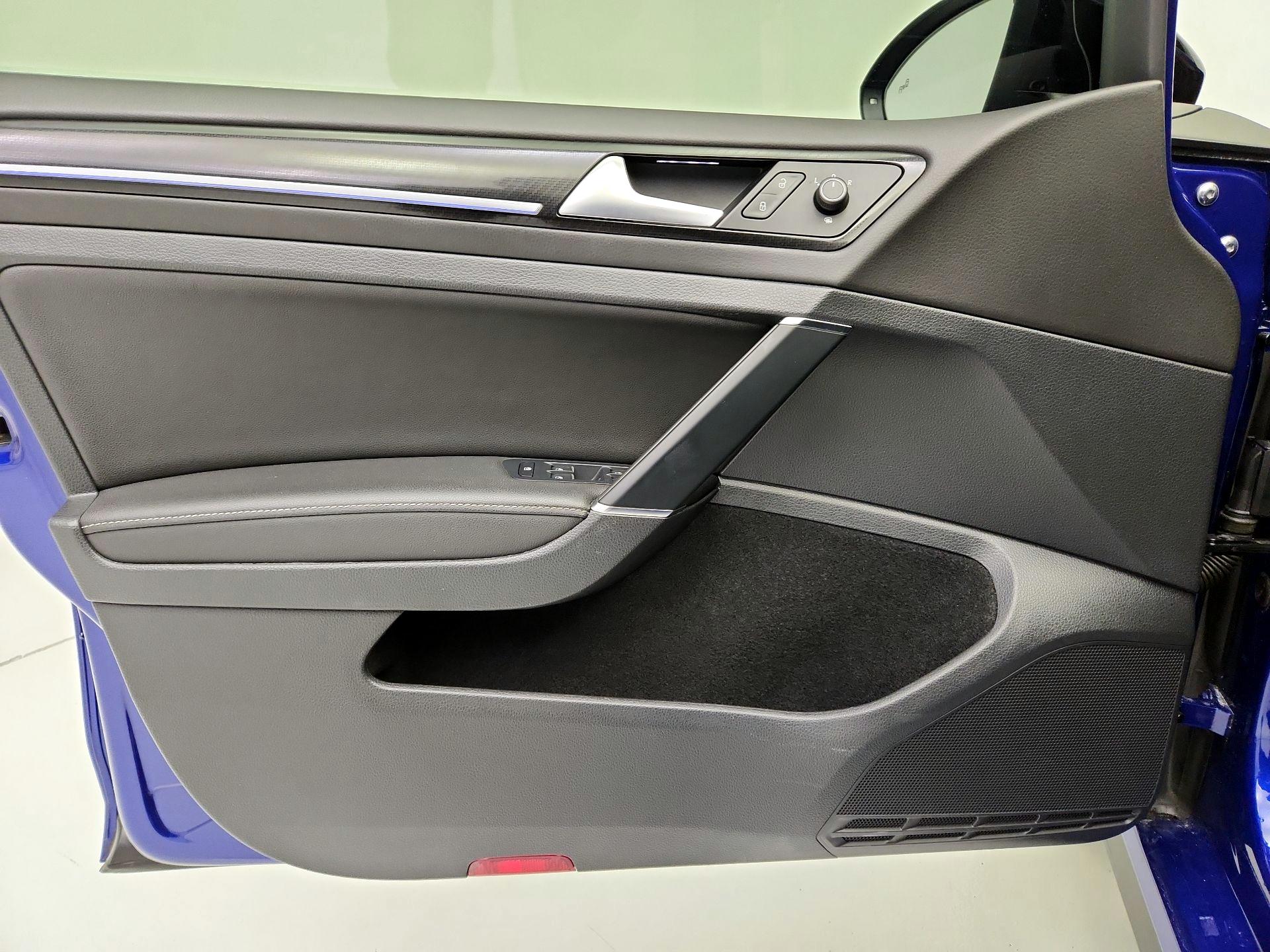 Thumbnail: 2018 Volkswagen Golf - 12