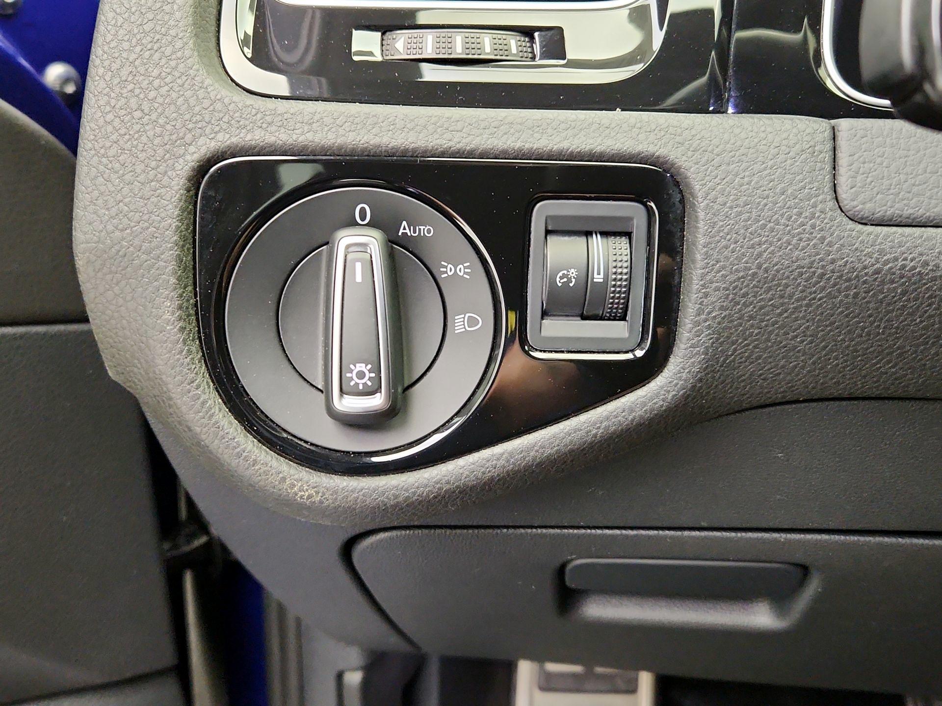 Thumbnail: 2018 Volkswagen Golf - 13