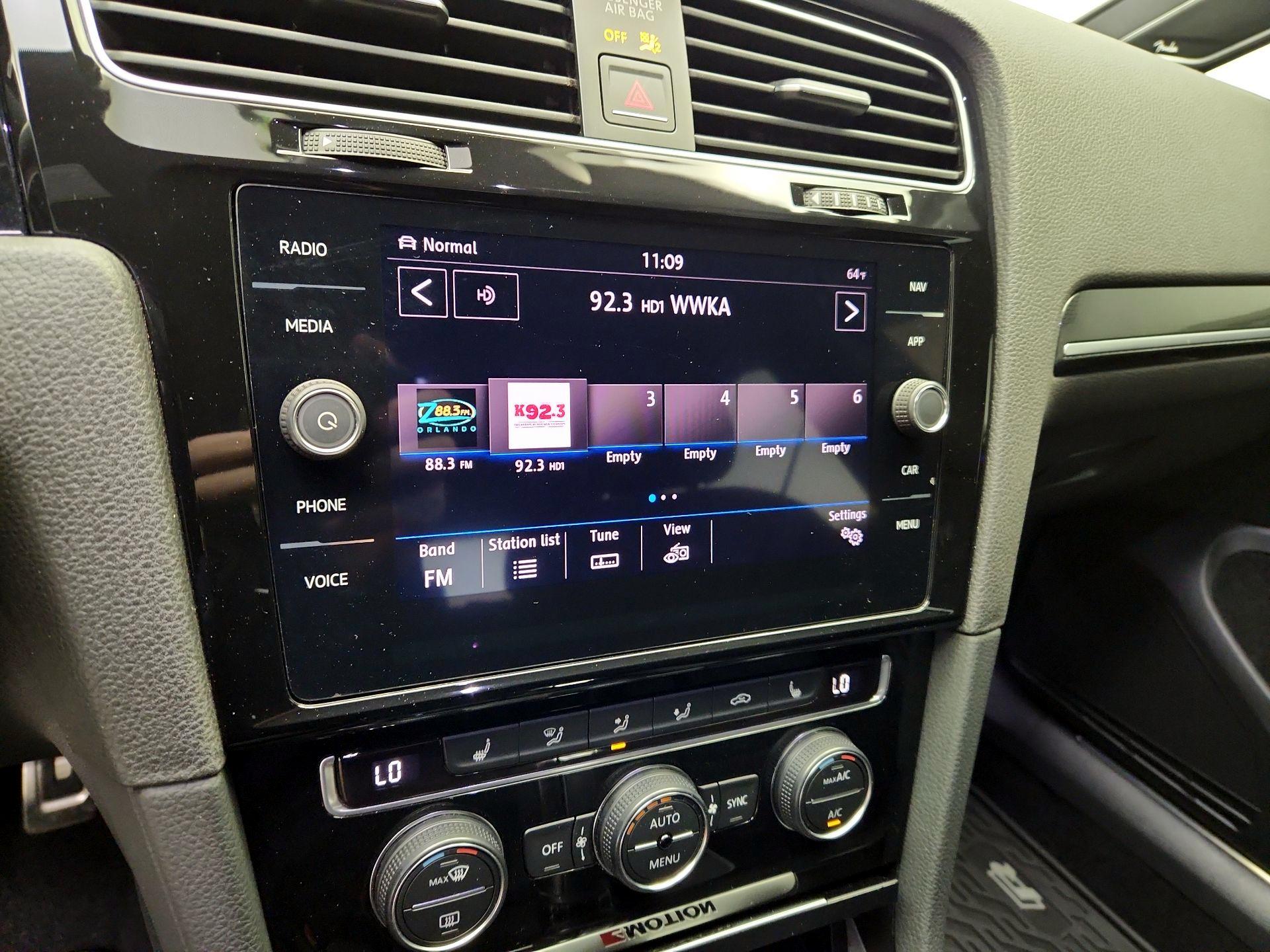 Thumbnail: 2018 Volkswagen Golf - 16